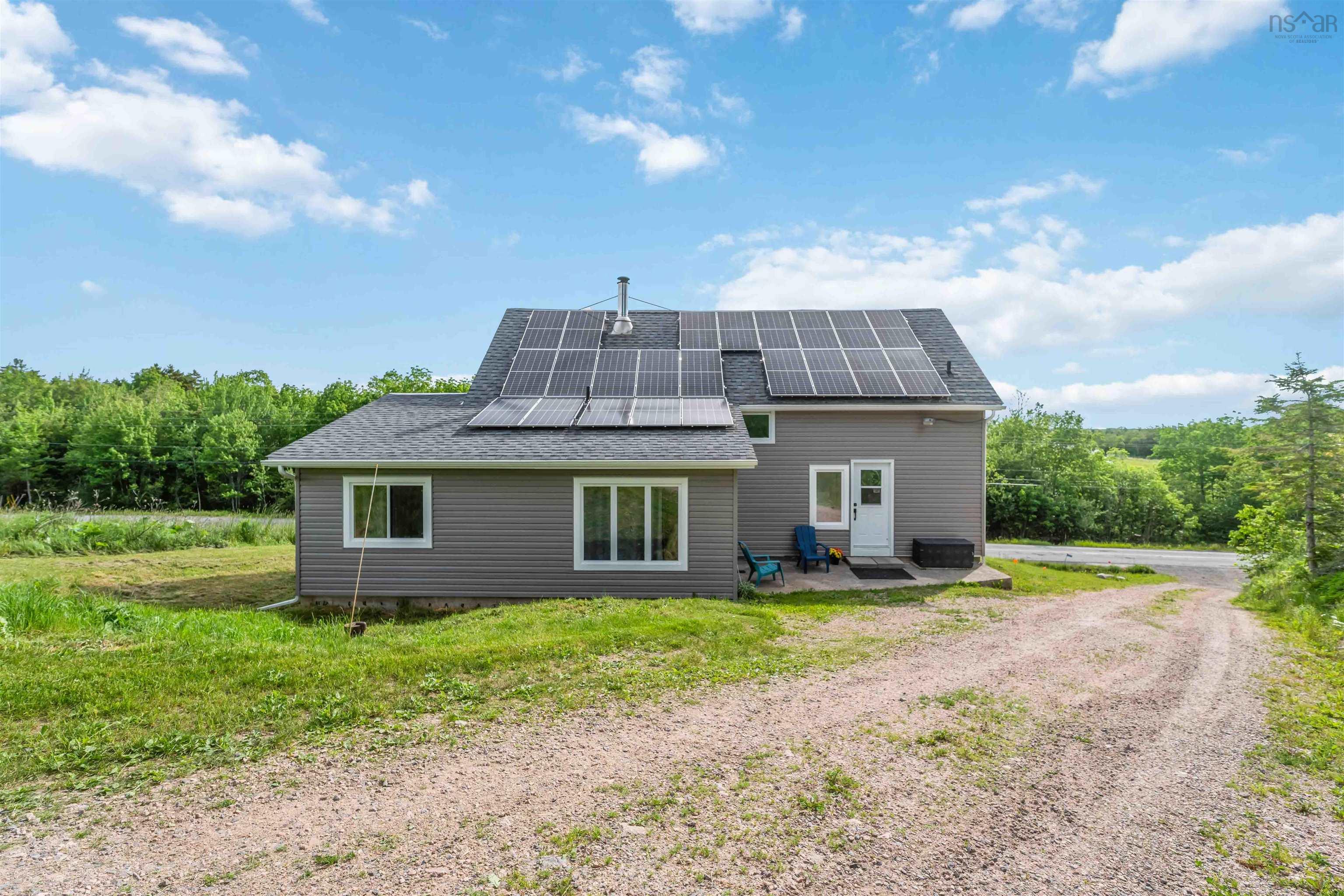 $465,000.00: 480 New Ross Road, Leminster