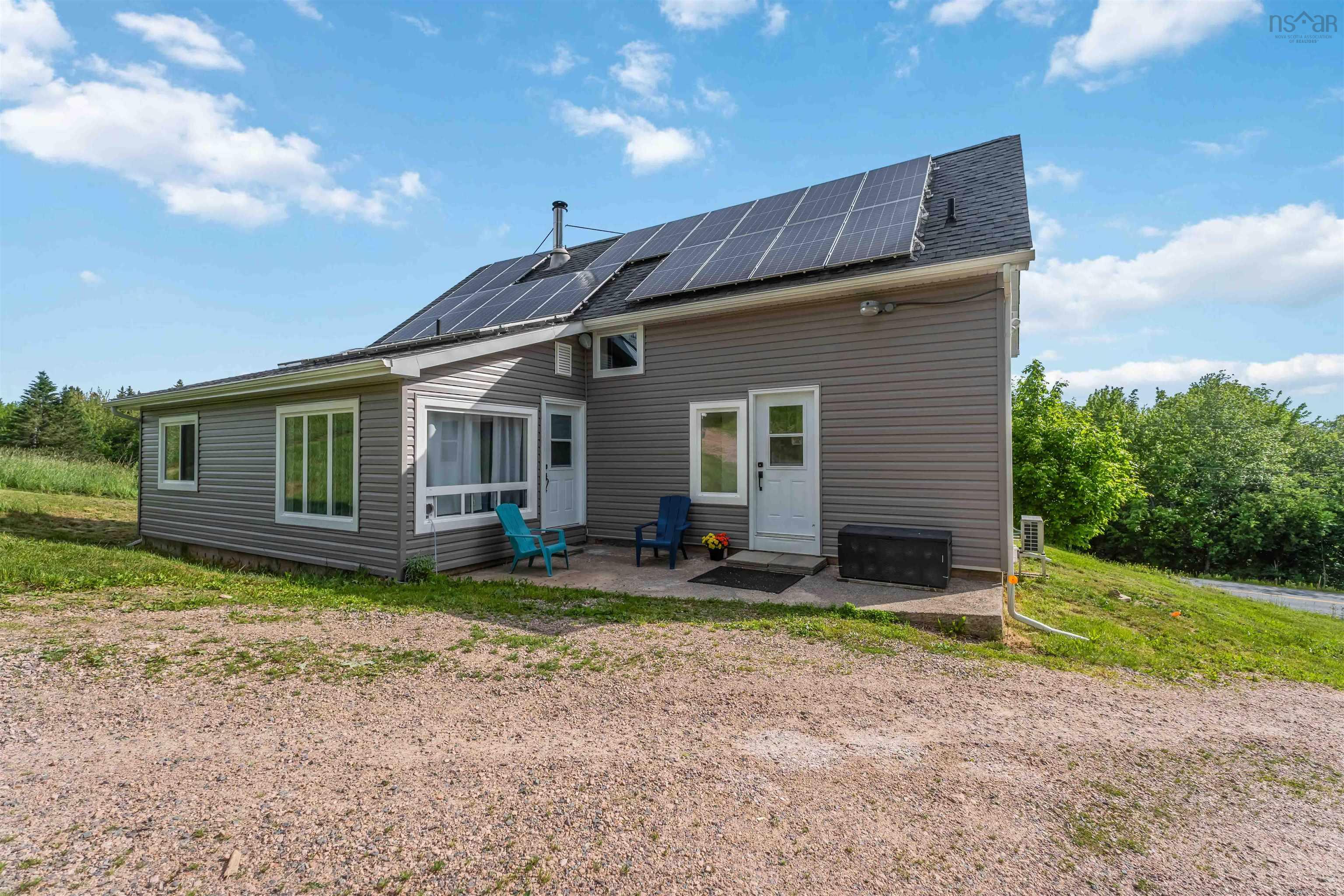 $465,000.00: 480 New Ross Road, Leminster