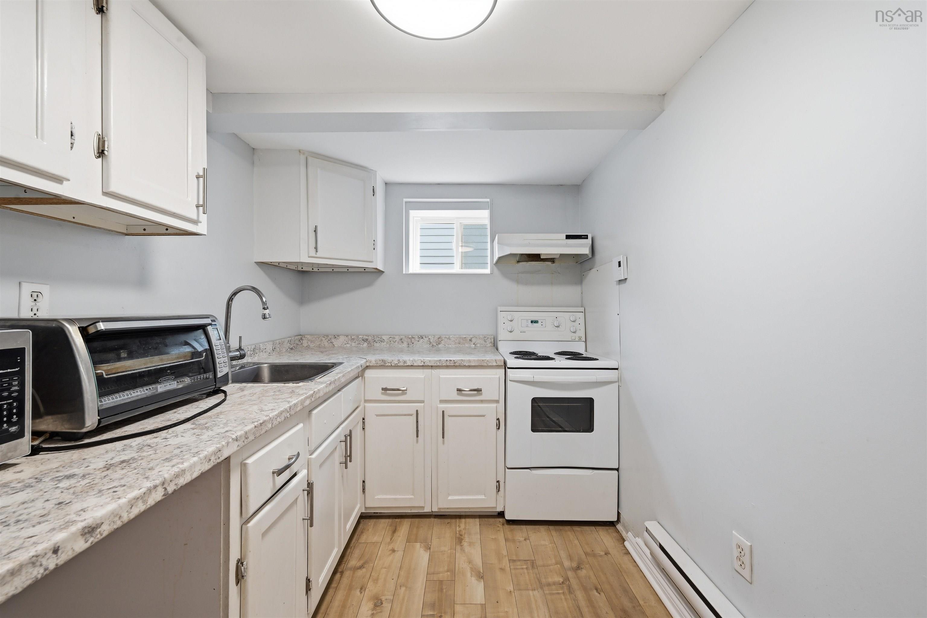 $839,900.00: 7091/7093 Bayers Road, Halifax