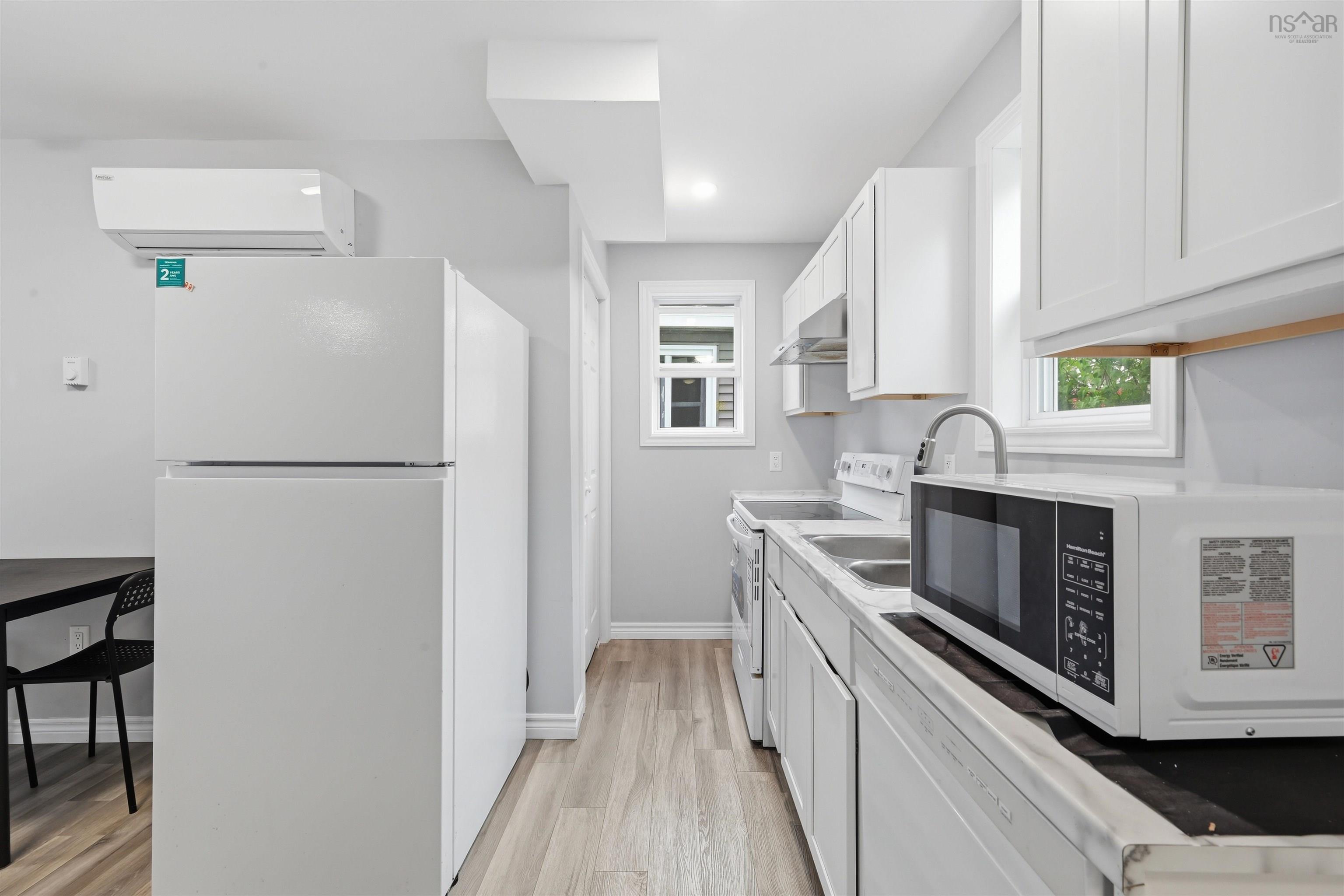 $839,900.00: 7091/7093 Bayers Road, Halifax