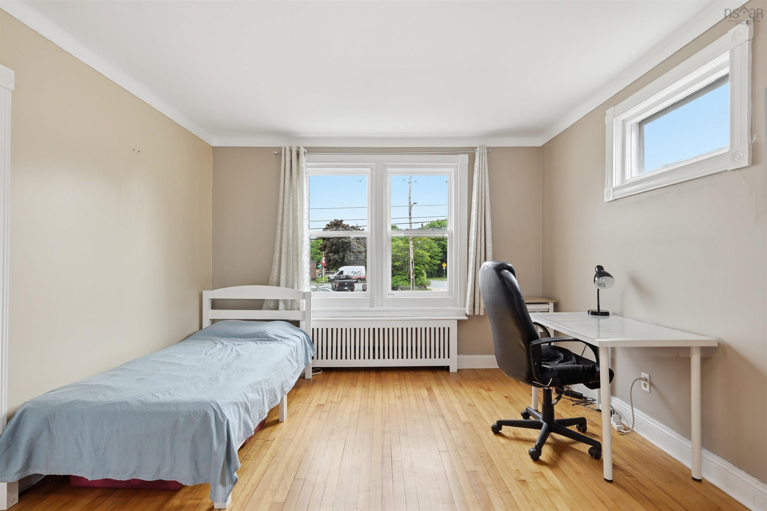 $839,900.00: 7091/7093 Bayers Road, Halifax