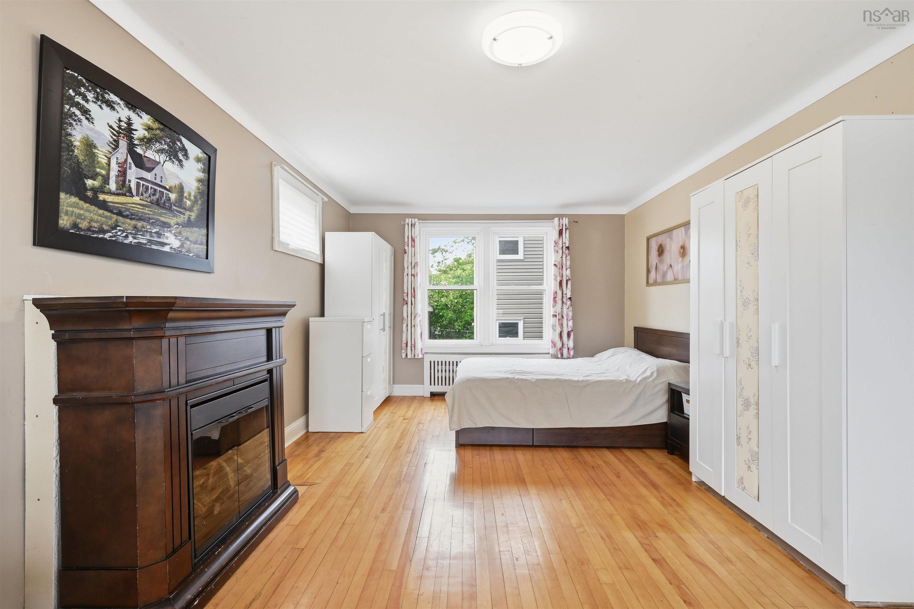 $839,900.00: 7091/7093 Bayers Road, Halifax