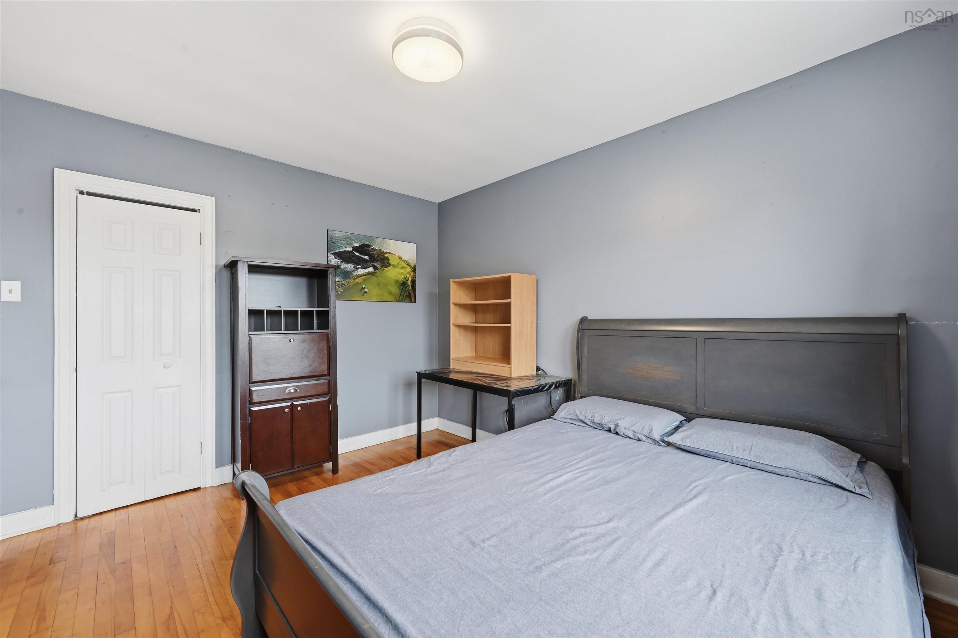 $839,900.00: 7091/7093 Bayers Road, Halifax