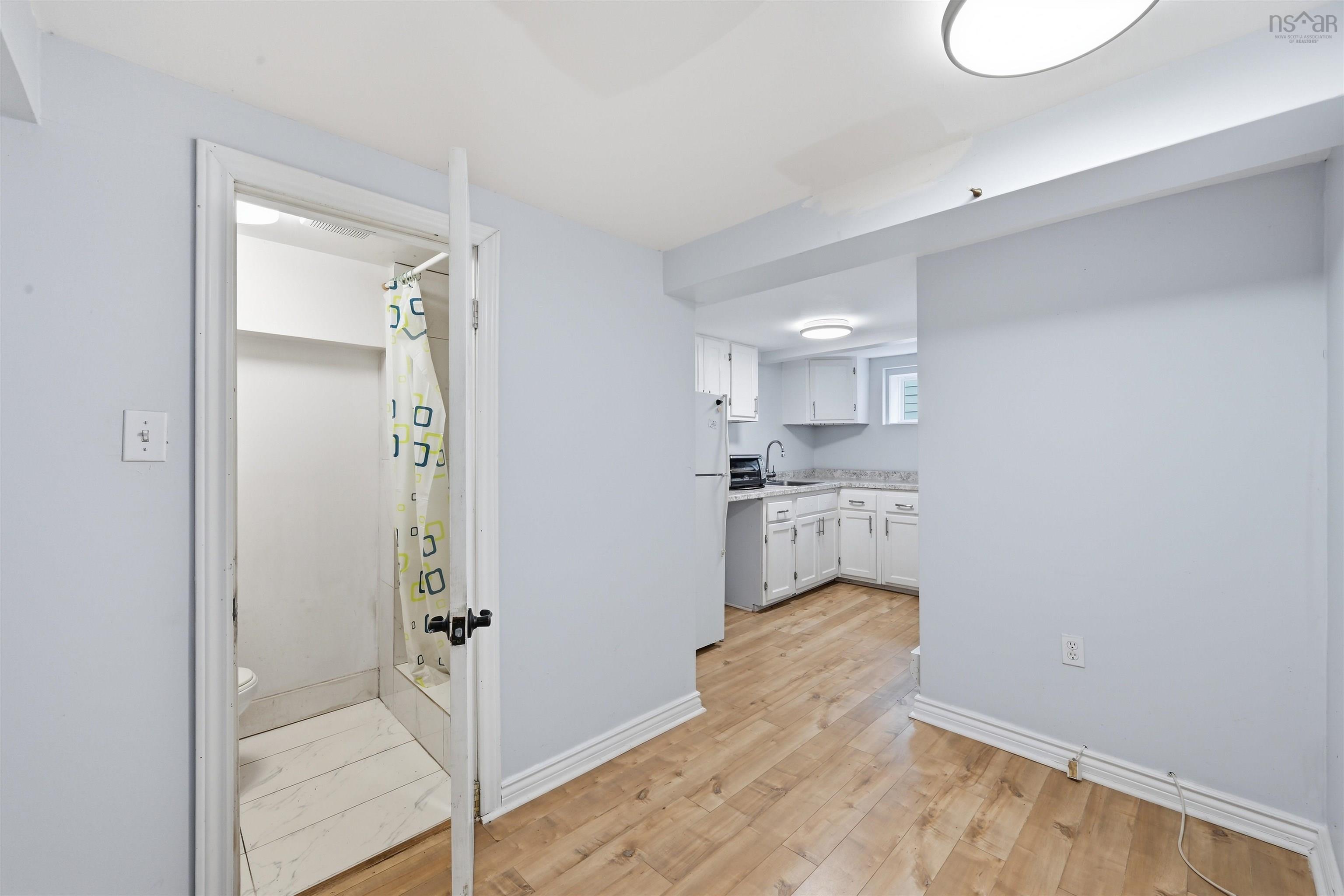 $839,900.00: 7091/7093 Bayers Road, Halifax