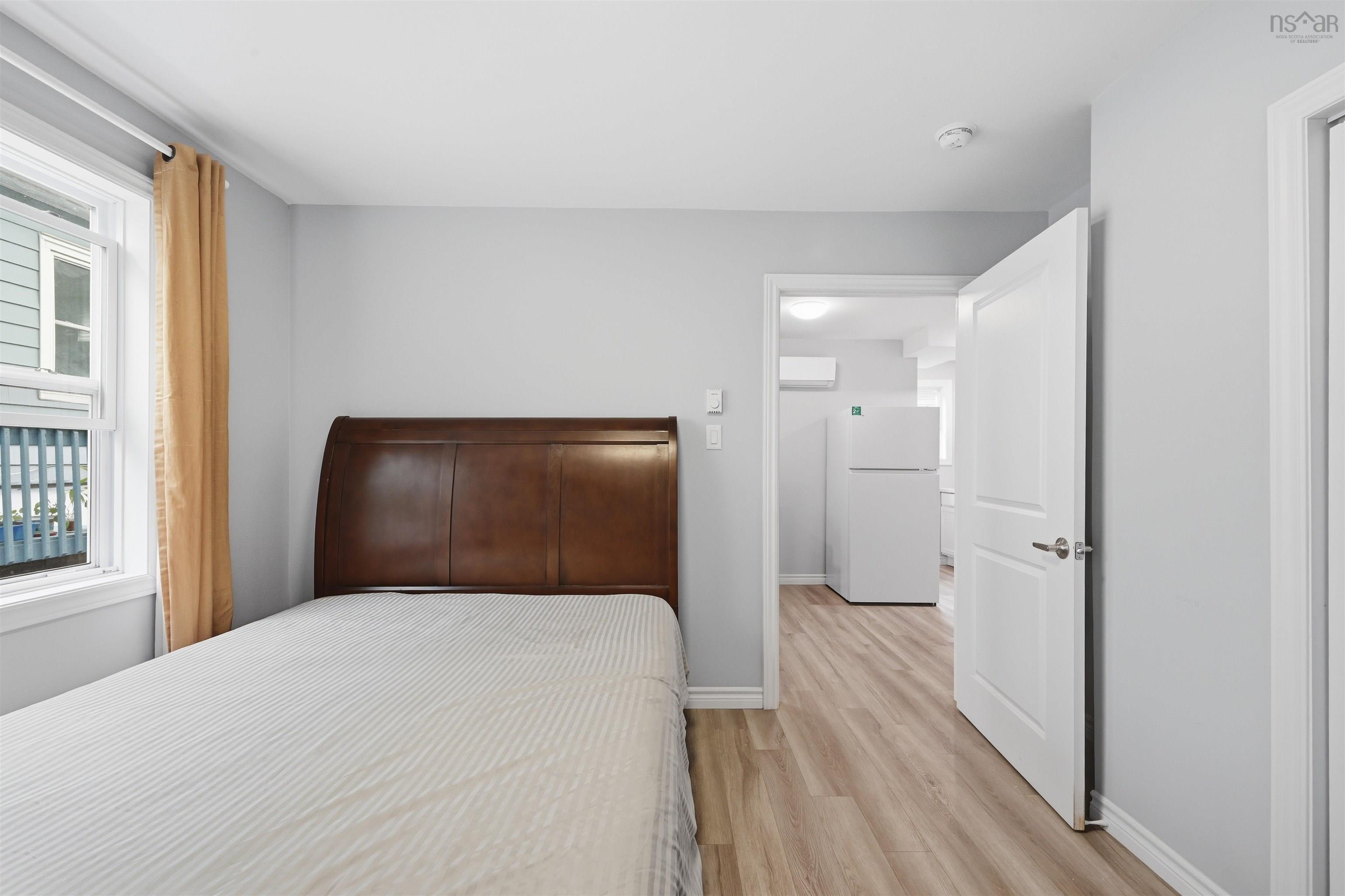 $839,900.00: 7091/7093 Bayers Road, Halifax