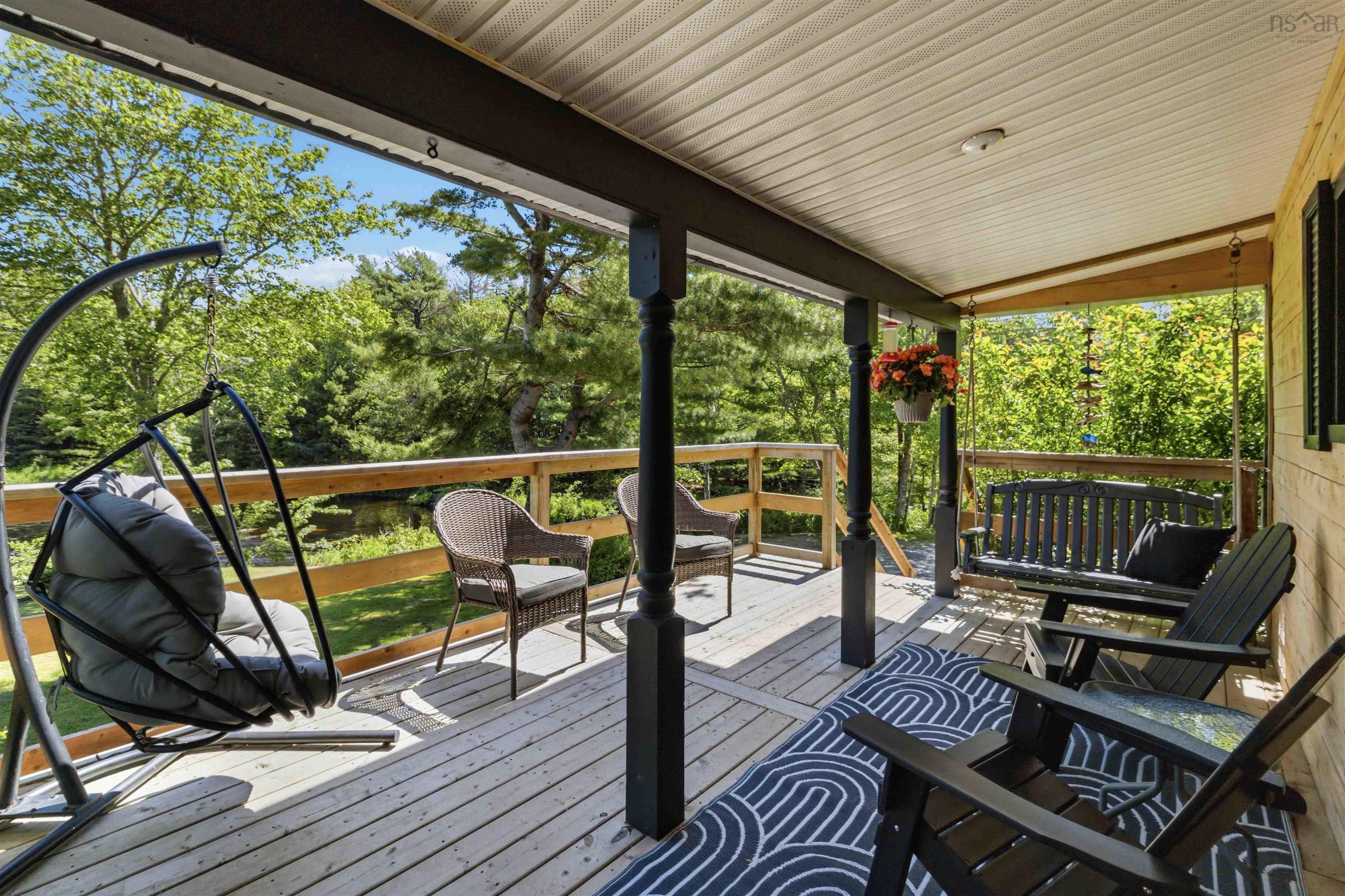 $849,900.00: 20 Kings Way, Lake Echo