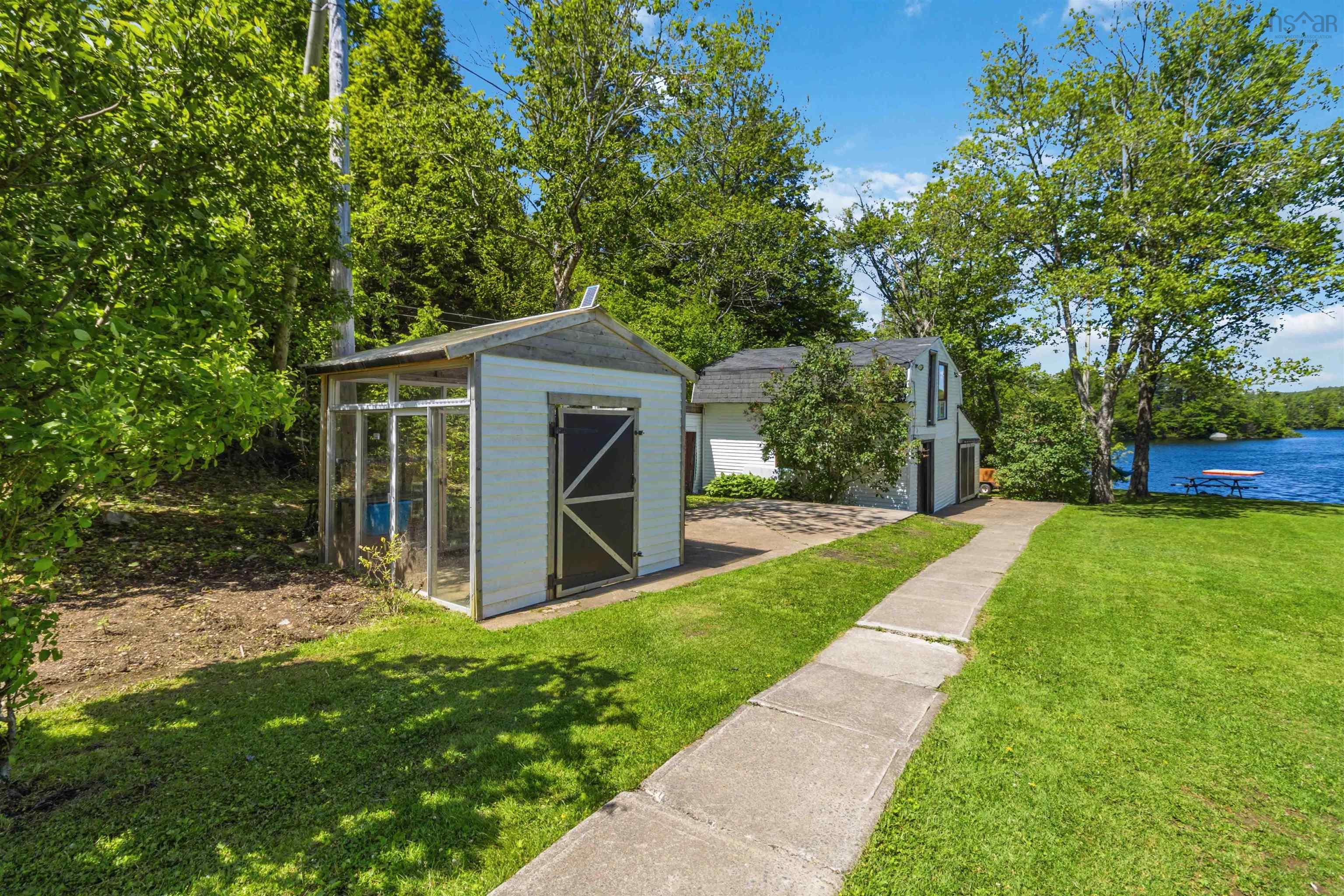 $849,900.00: 20 Kings Way, Lake Echo