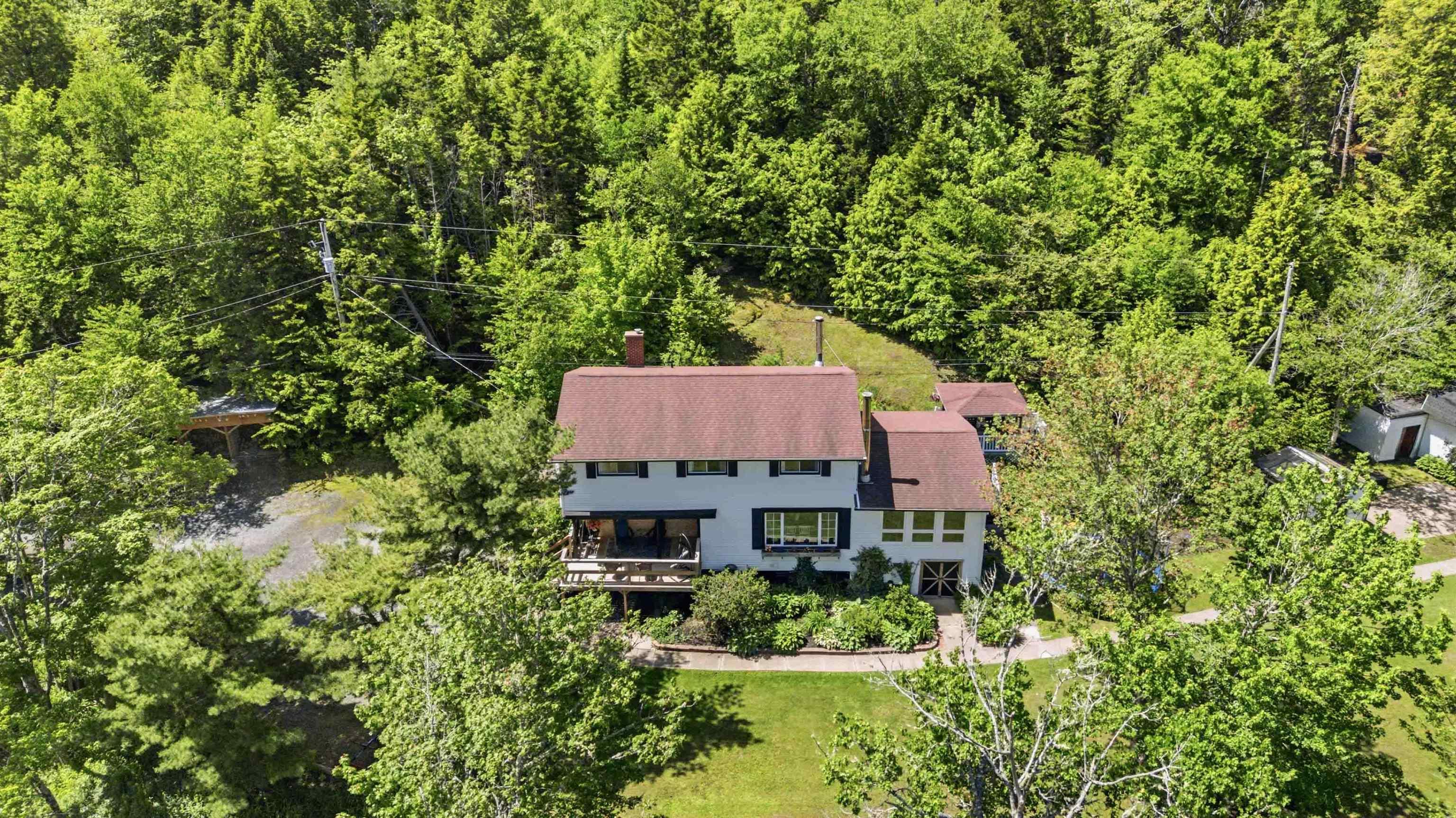 $849,900.00: 20 Kings Way, Lake Echo
