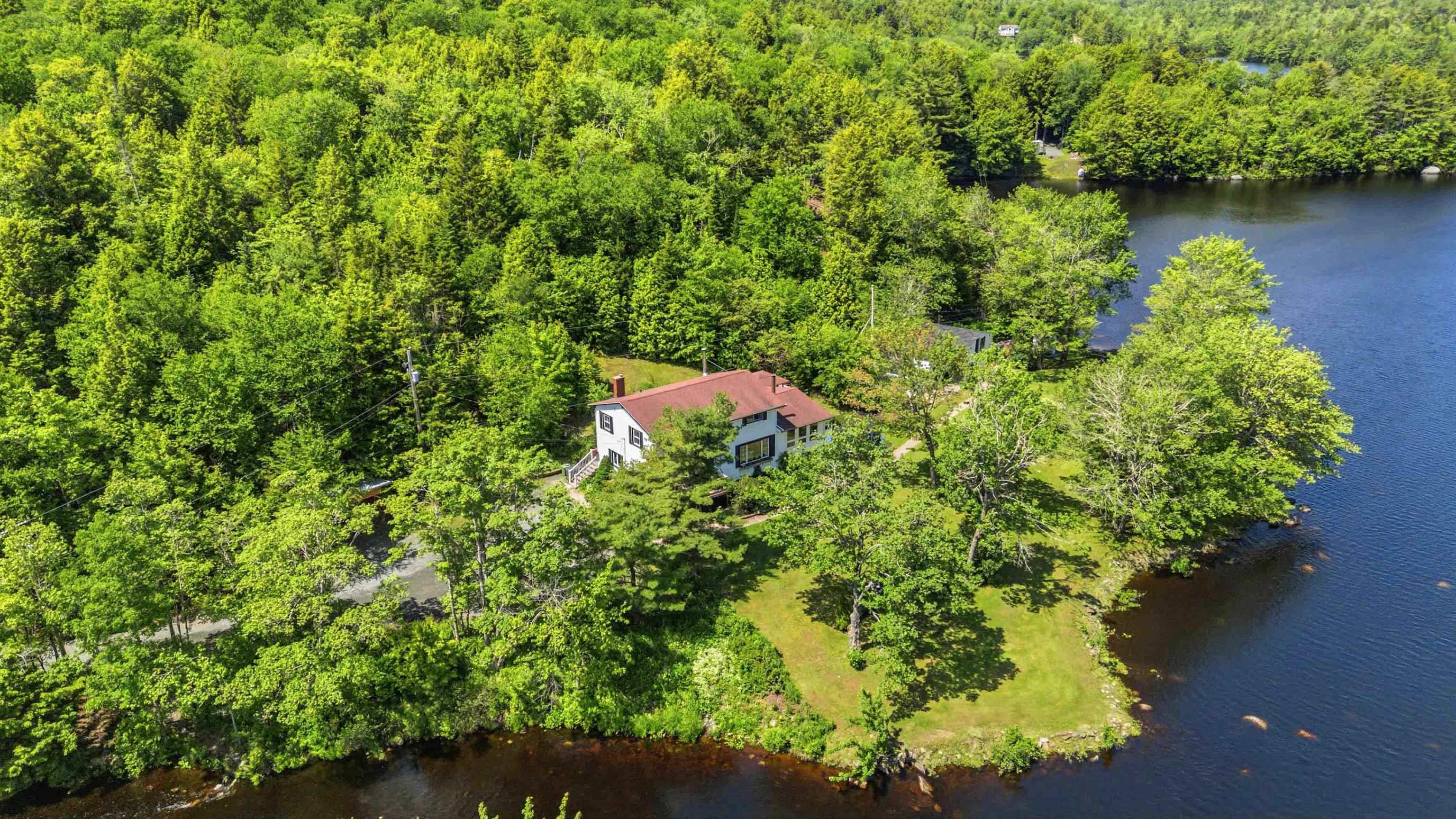 $849,900.00: 20 Kings Way, Lake Echo