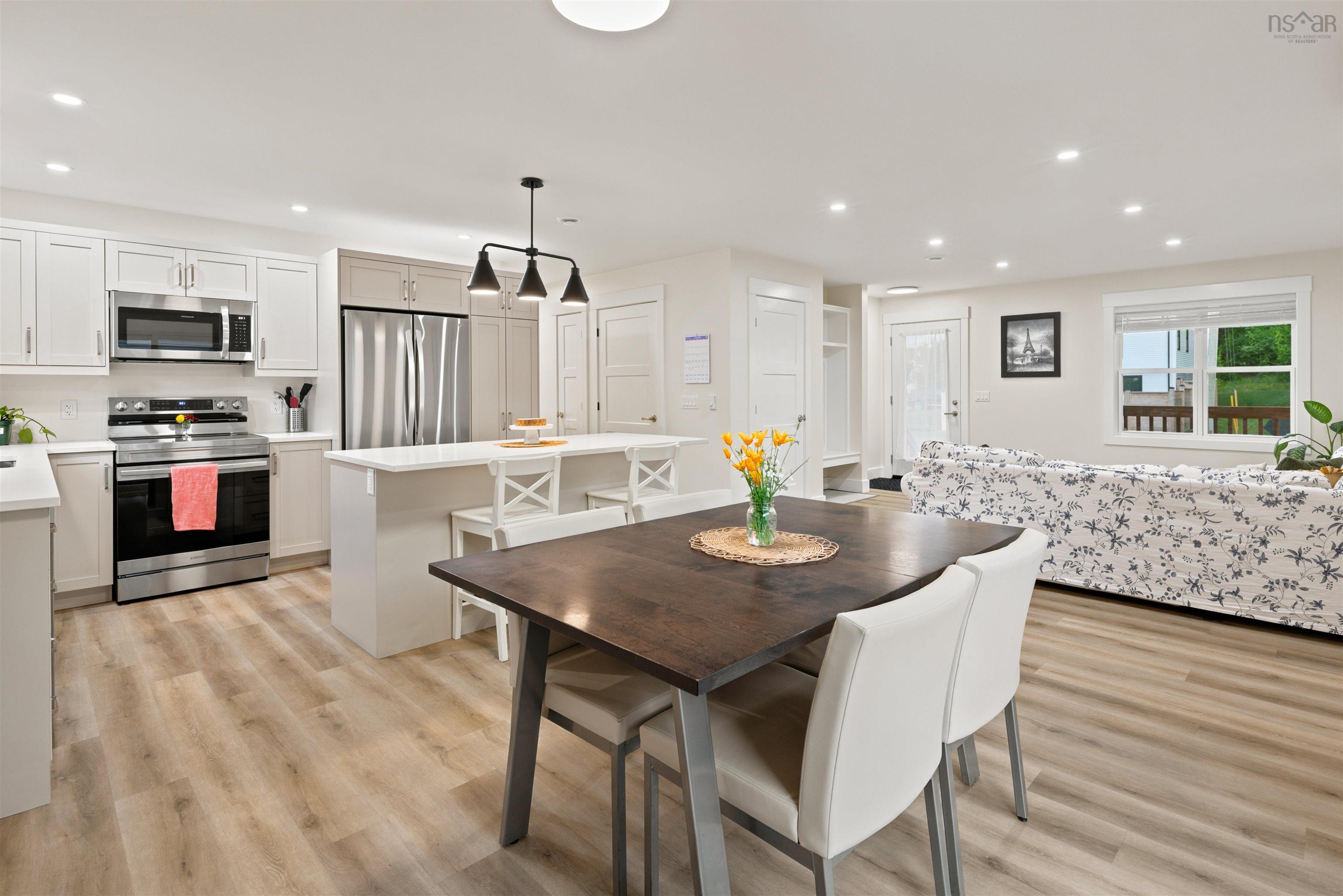 $664,900.00: 7 Splinter Court, Beaver Bank