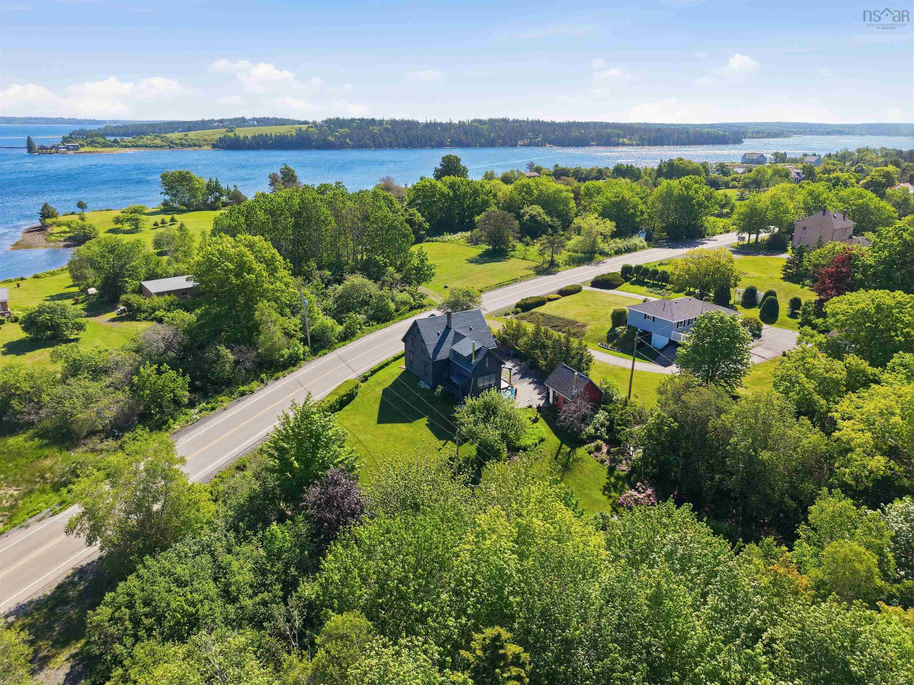$599,900.00: 2544 Highway 332, Bayport