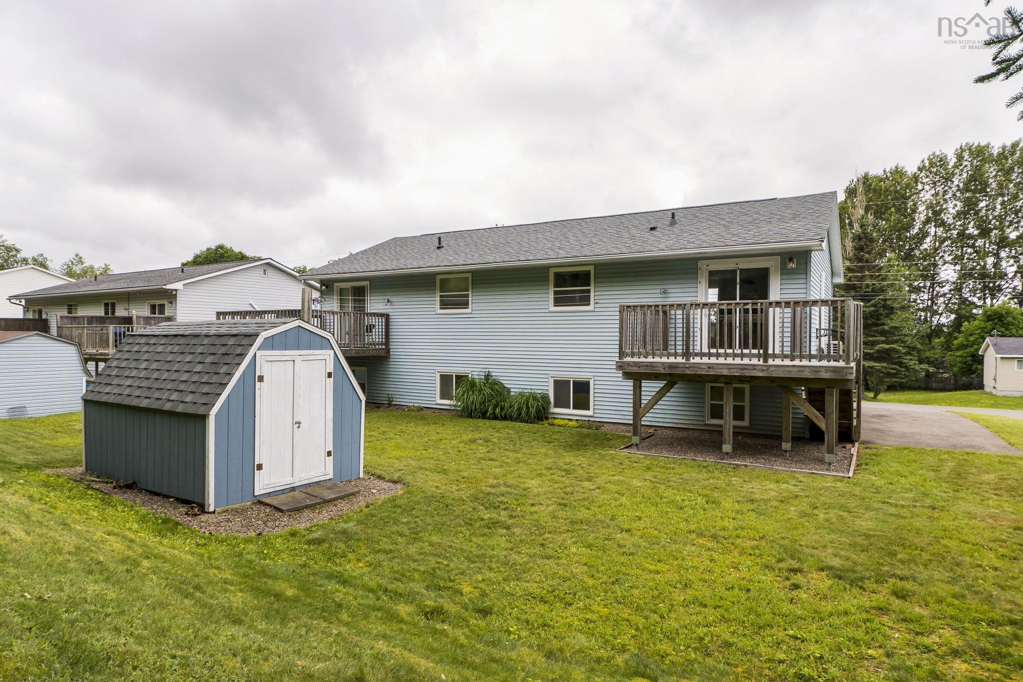 $499,900.00: 1021 1023 Marie Crescent, Kentville