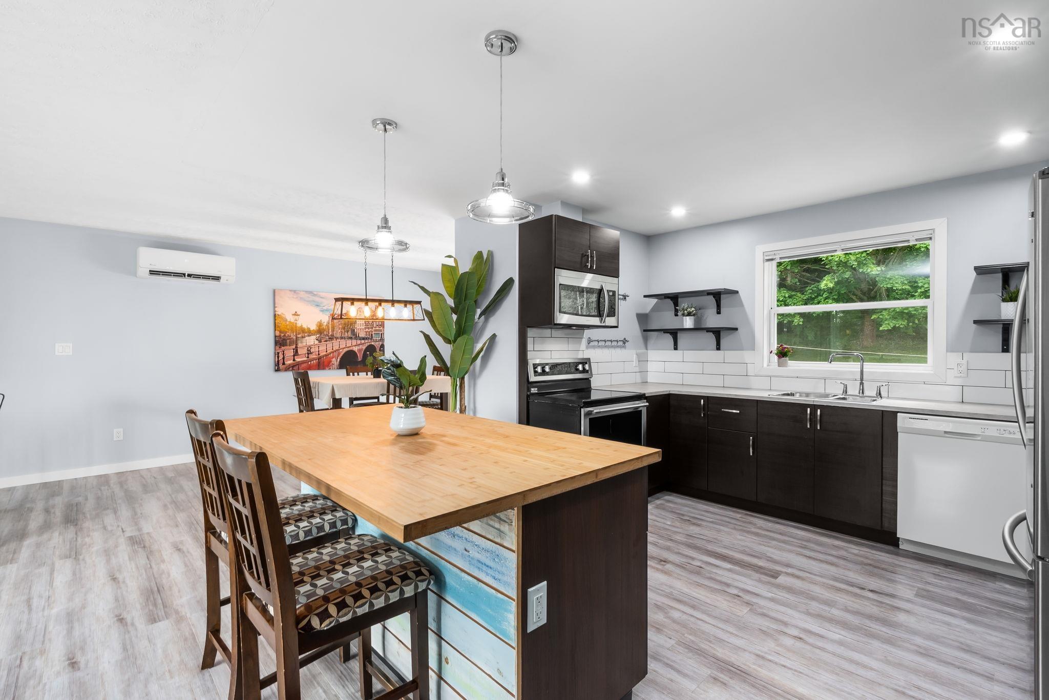 $499,900.00: 1021 1023 Marie Crescent, Kentville