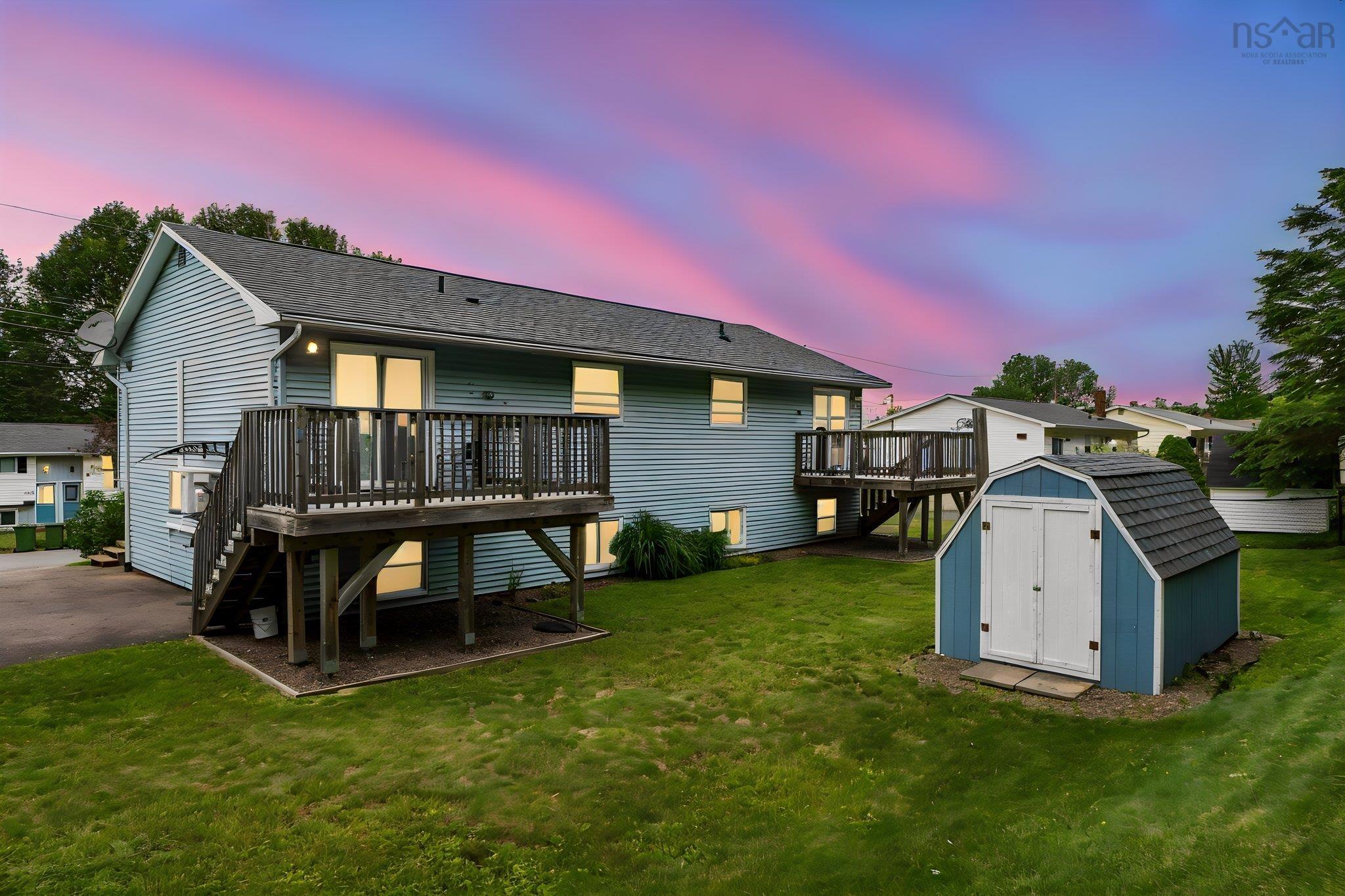 $499,900.00: 1021 1023 Marie Crescent, Kentville