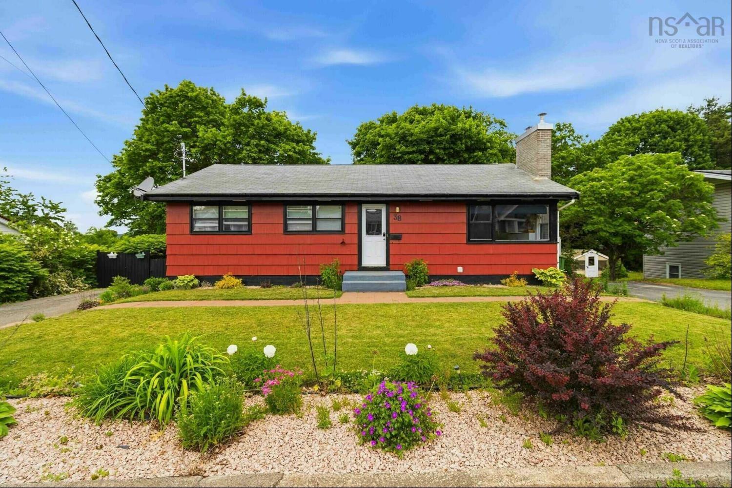 $439,900.00: 38 Dawson Street, Bridgewater
