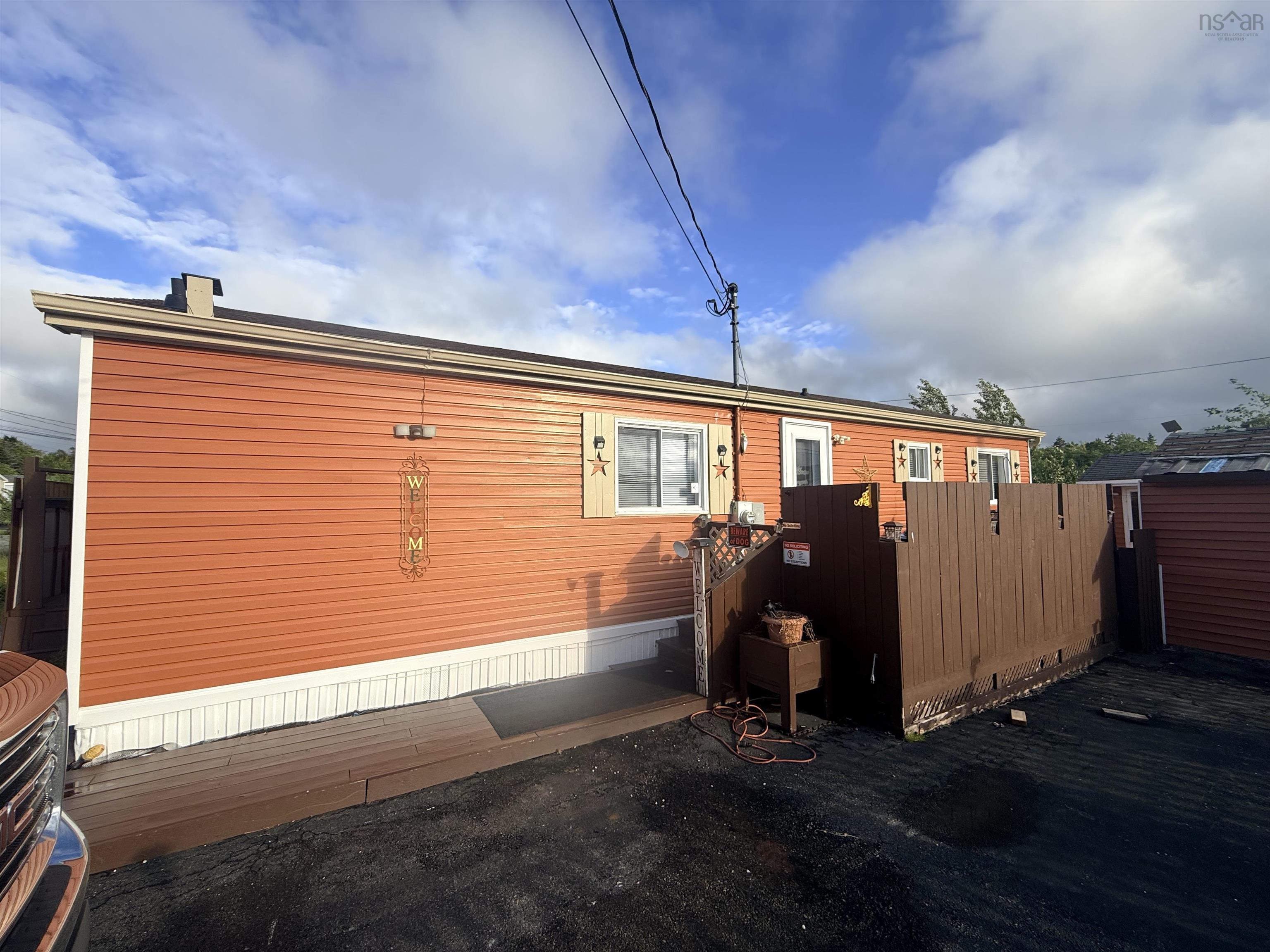 $220,000.00: B1L 1C9 41 Third Street, Howie Centre