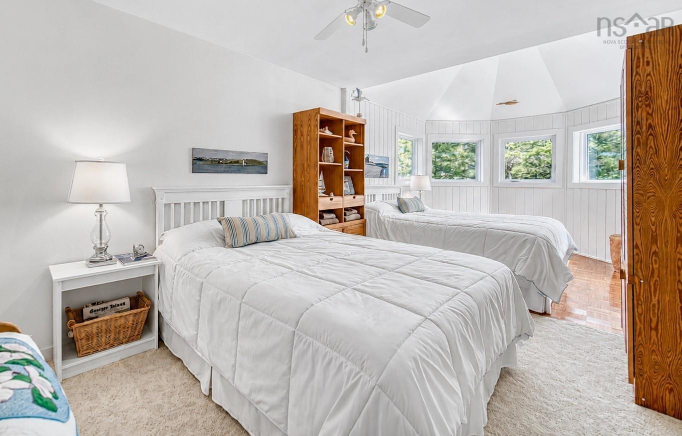 $1,295,000.00: 2515 Hwy 331, West Lahave