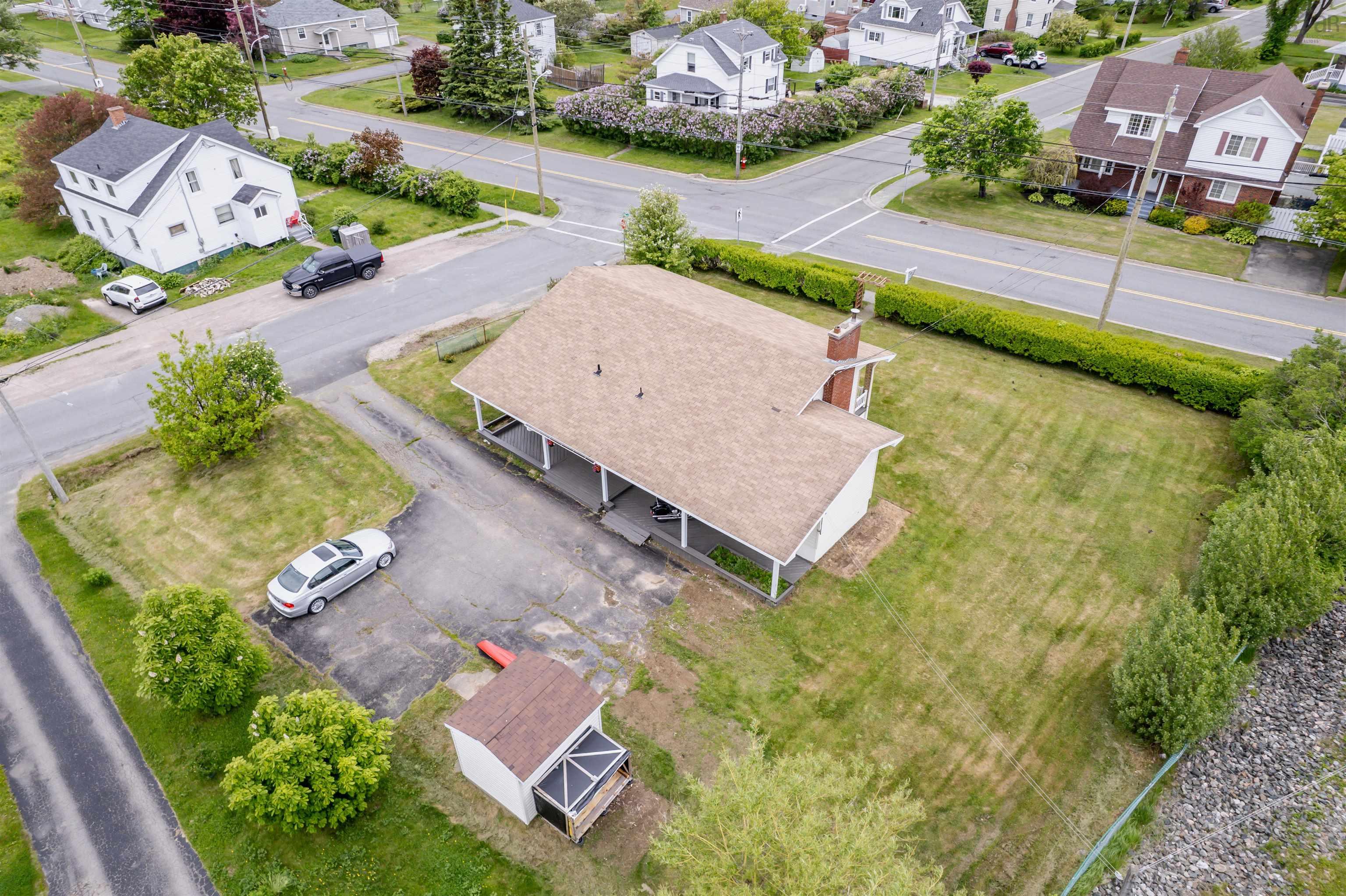 $299,900.00: 112 South Street, Glace Bay