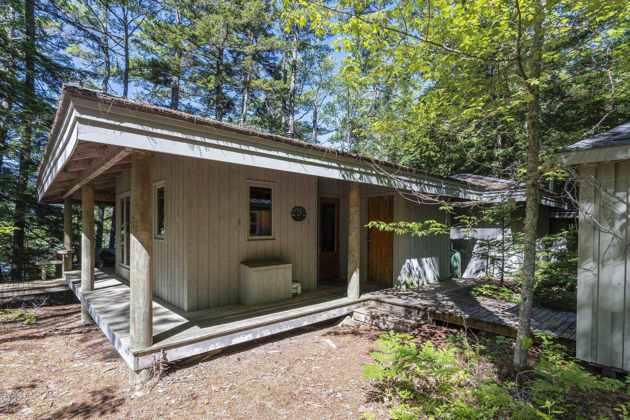 $425,000.00: 207 Middle Fork Road, Sherbrooke Lake