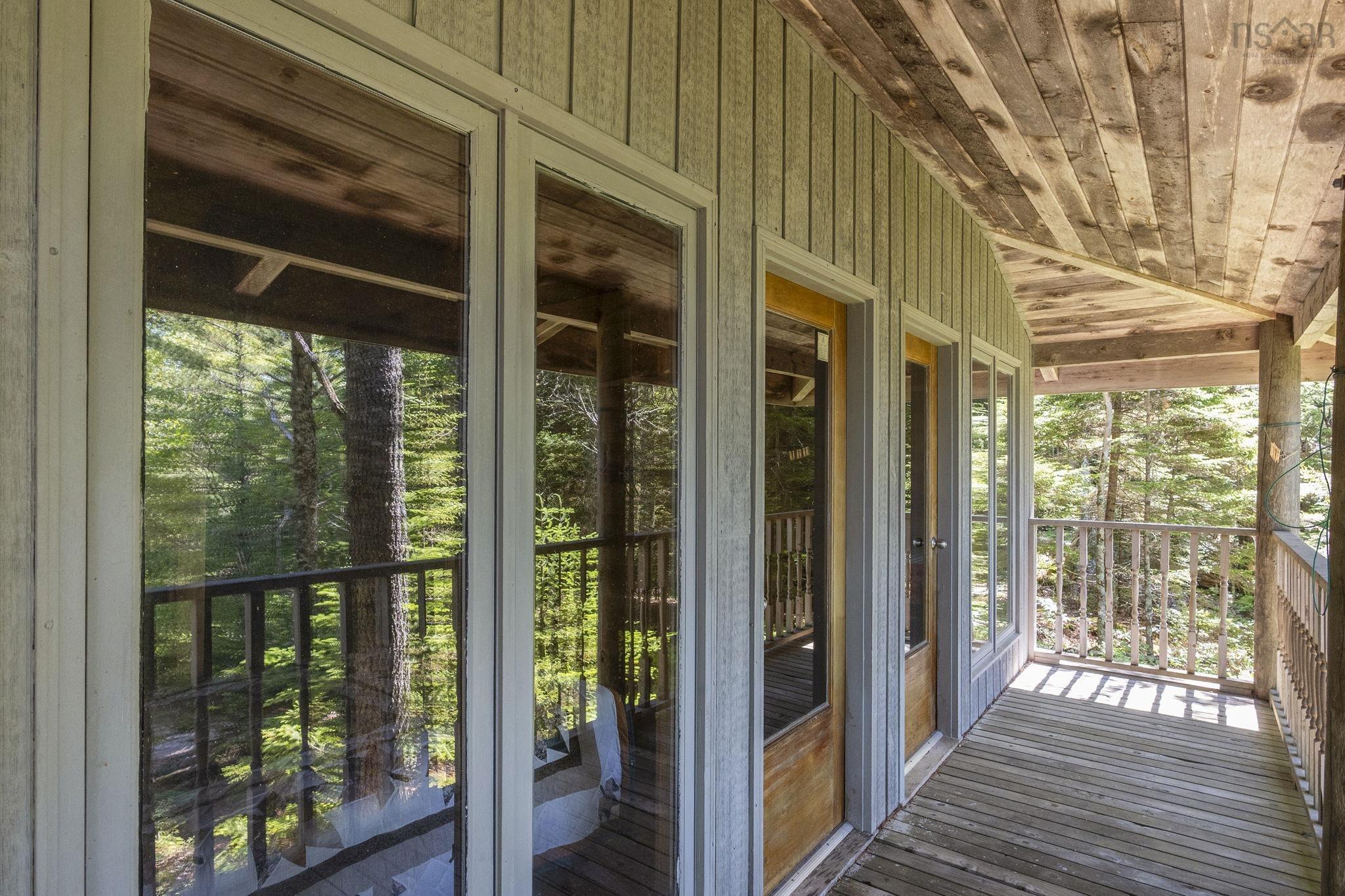 $425,000.00: 207 Middle Fork Road, Sherbrooke Lake