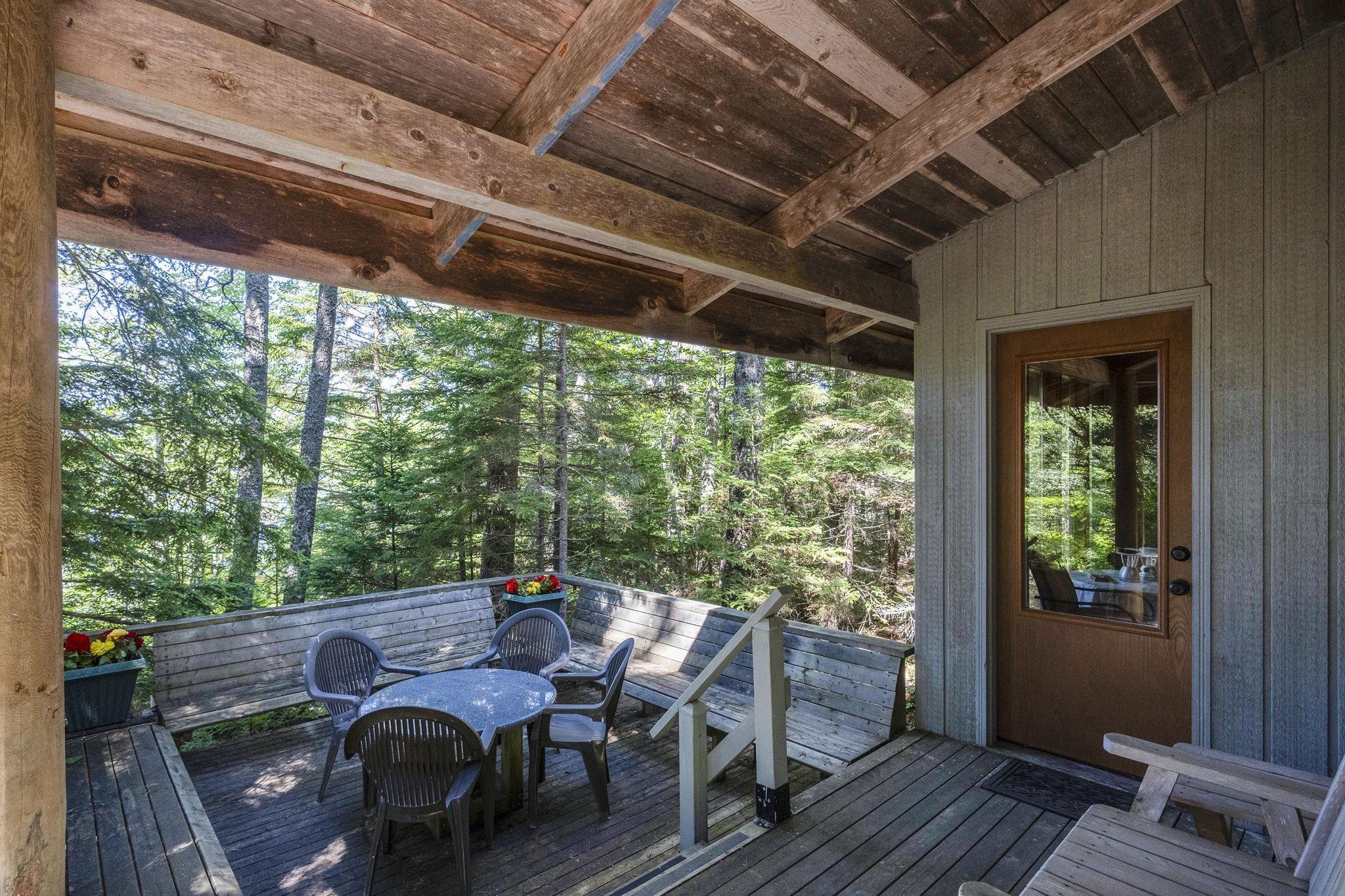 $425,000.00: 207 Middle Fork Road, Sherbrooke Lake