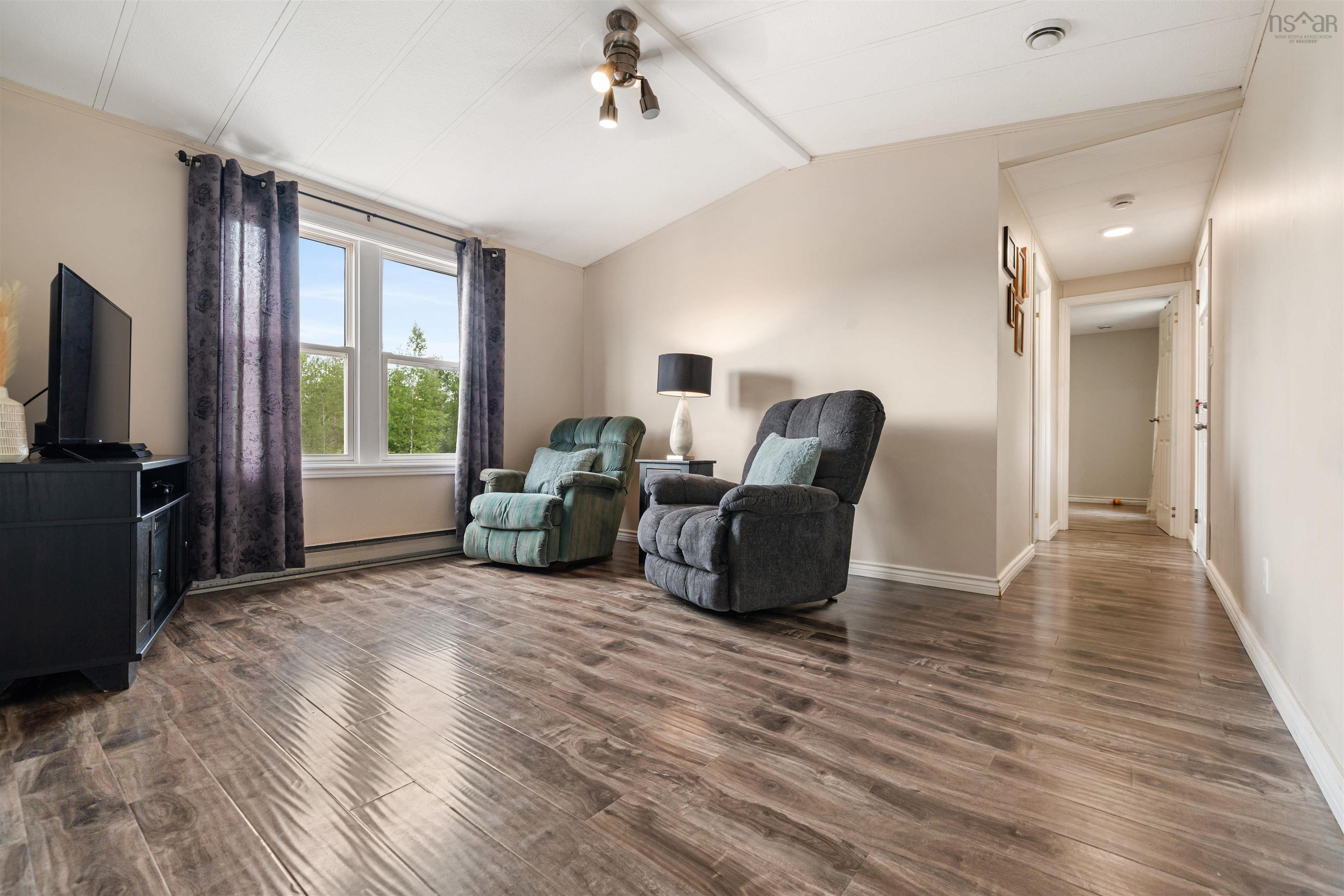 $229,900.00: 271 Glenmore Road, Glenmore