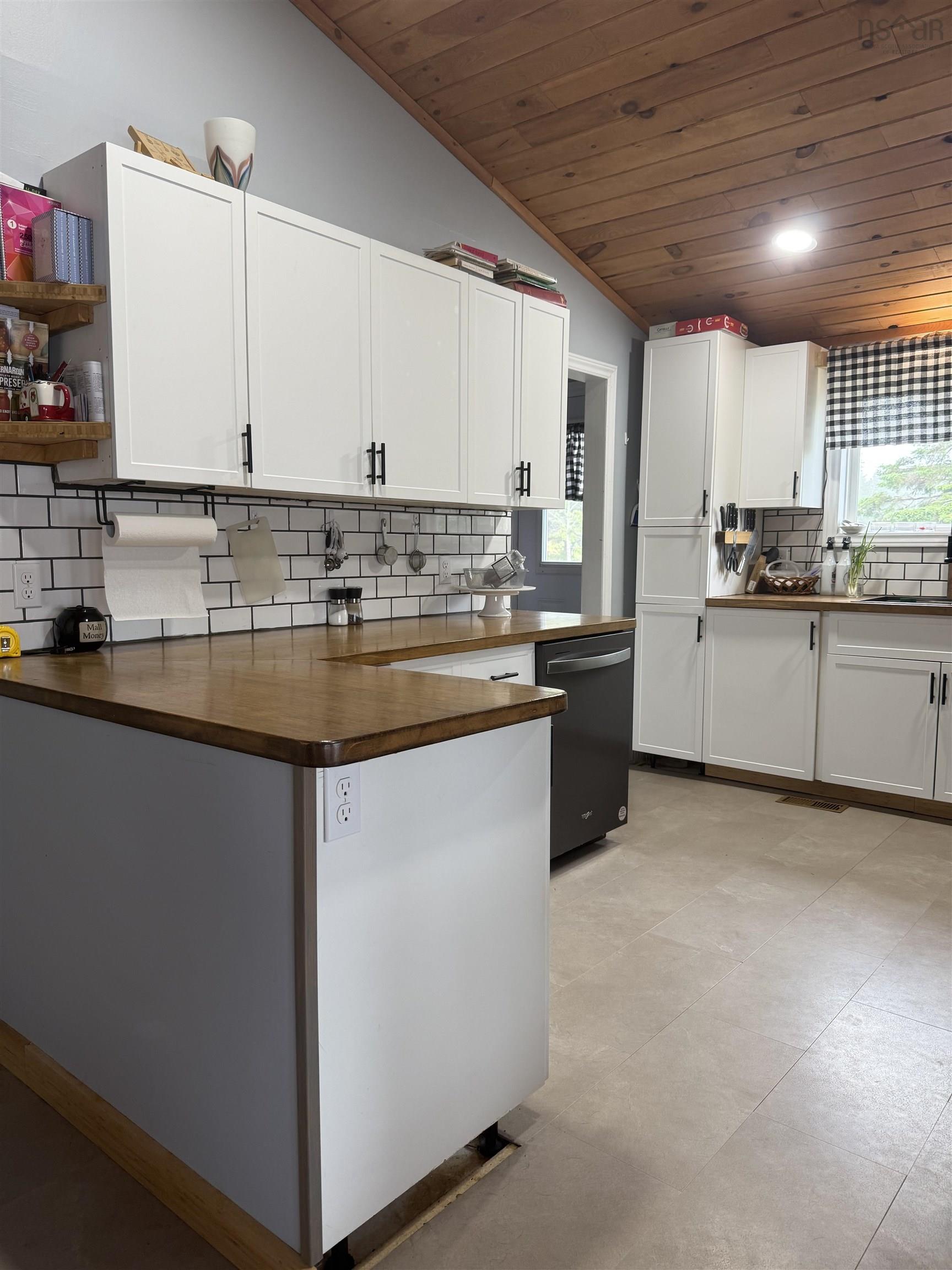 $279,900.00: 1 Dick Giffins Hill, Goldboro