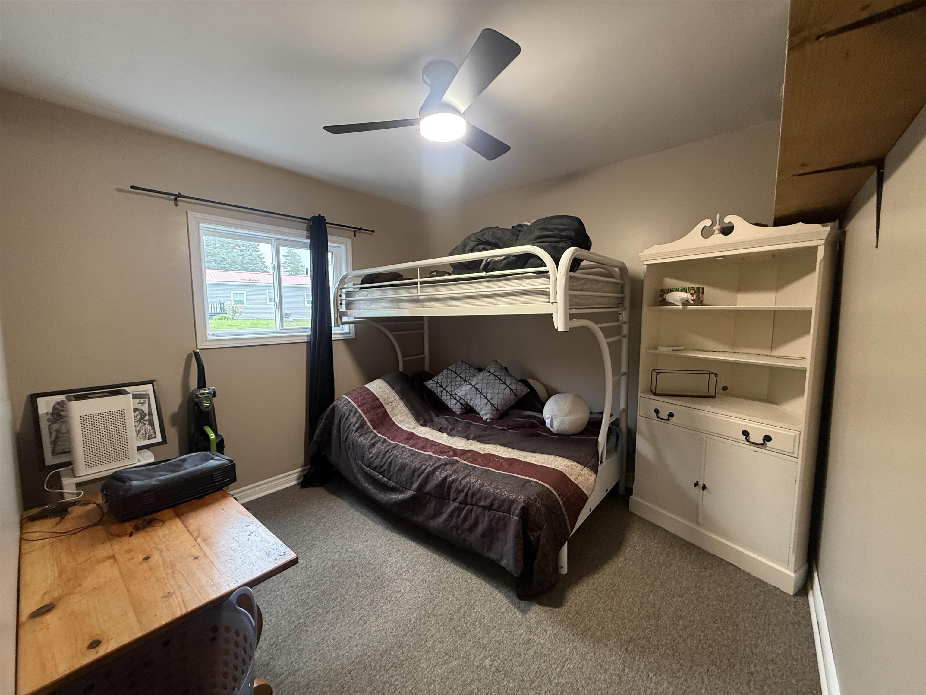$279,900.00: 1 Dick Giffins Hill, Goldboro