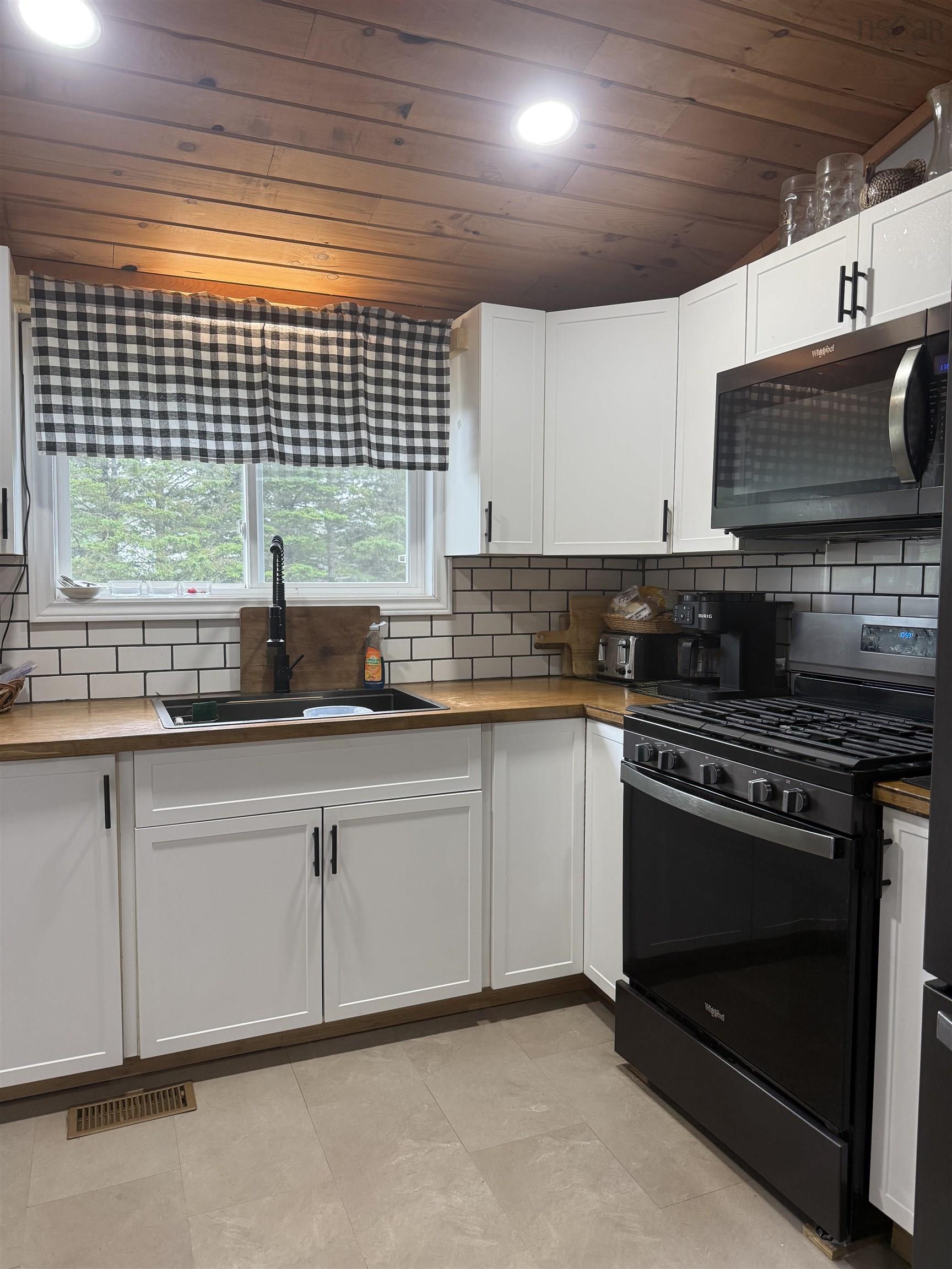 $279,900.00: 1 Dick Giffins Hill, Goldboro