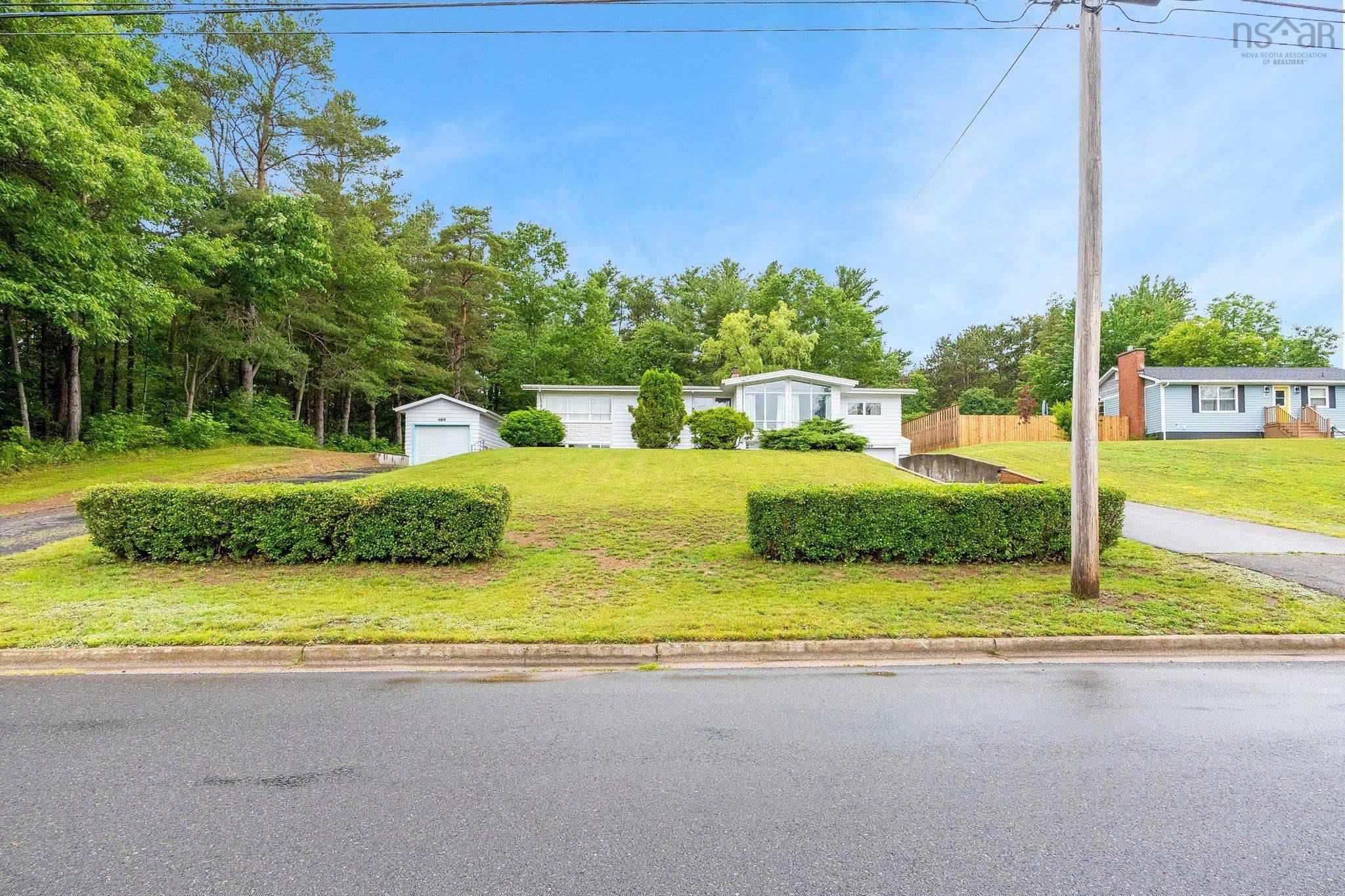 $439,000.00: 489 Pine Ridge Avenue, Kingston