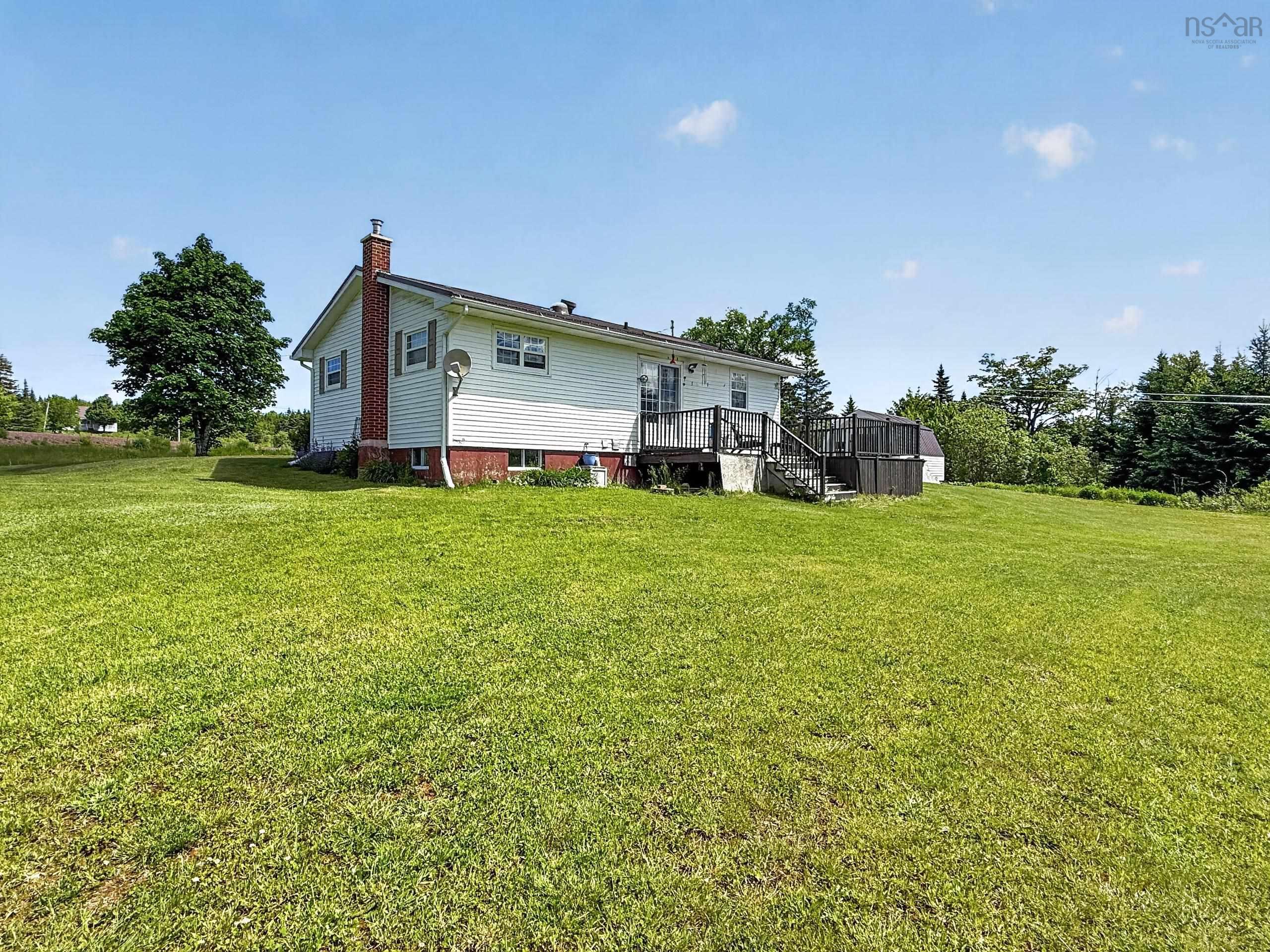 $288,900.00: 4400 Highway 311, Nuttby