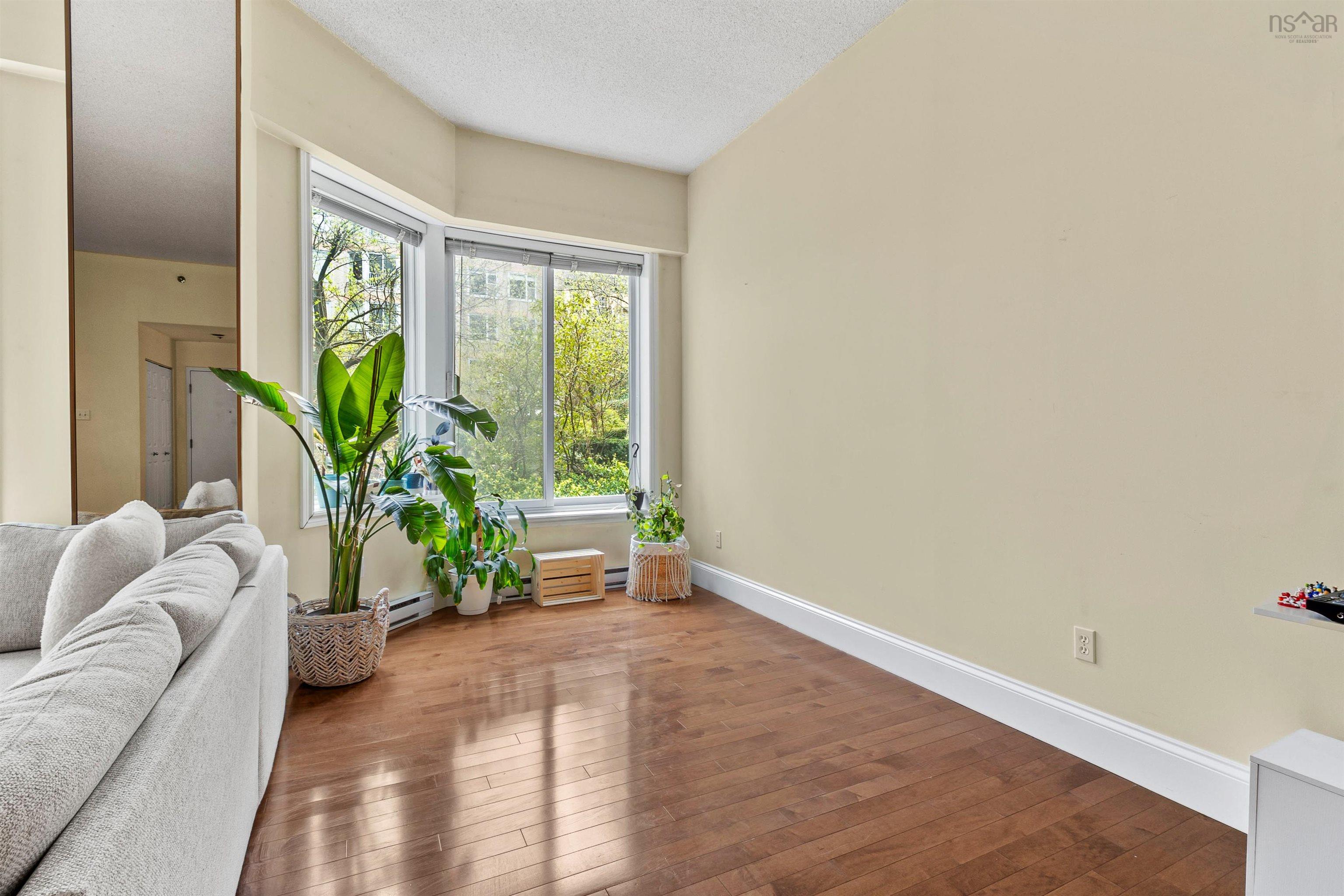 $469,900.00: 106 1326 Lower Water Street, Halifax