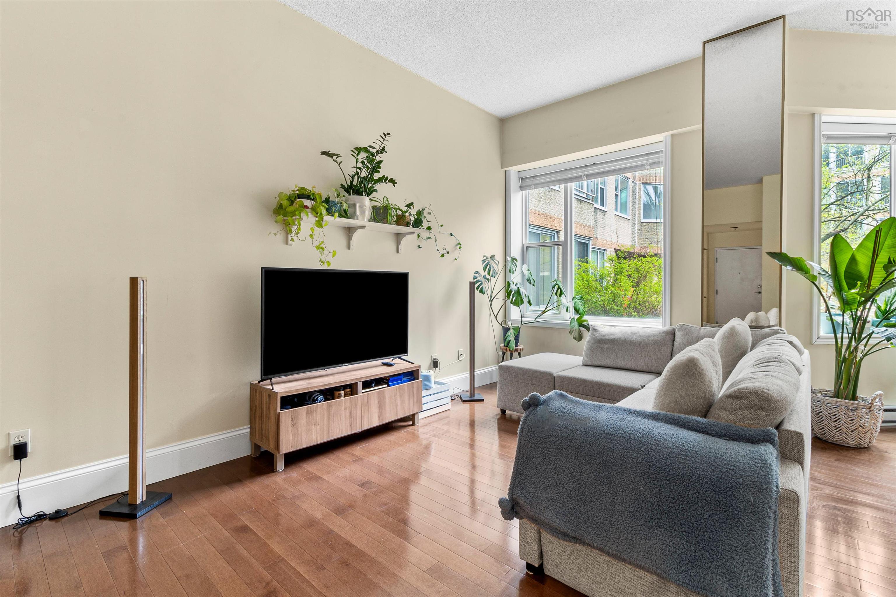 $469,900.00: 106 1326 Lower Water Street, Halifax