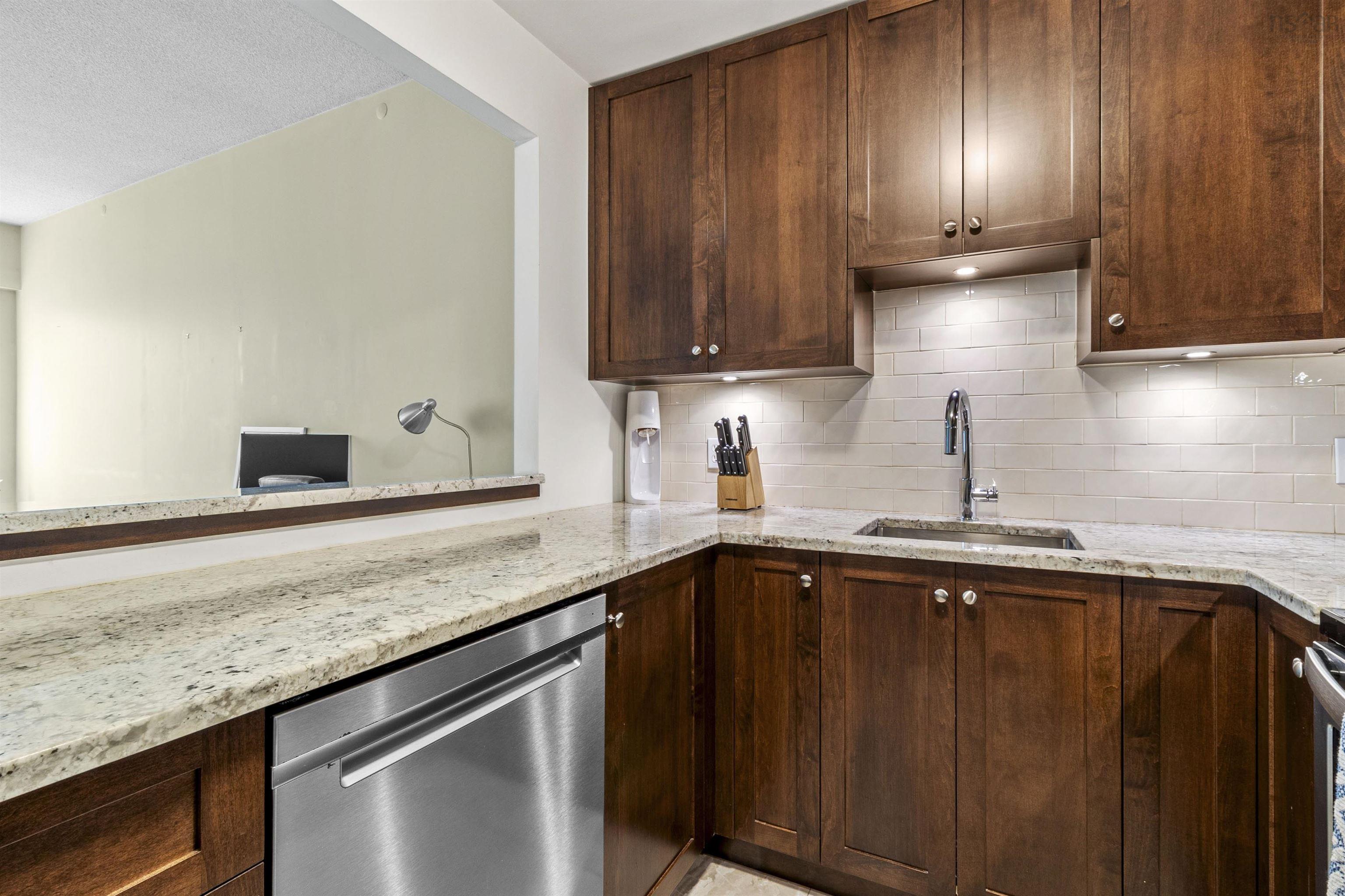 $469,900.00: 106 1326 Lower Water Street, Halifax