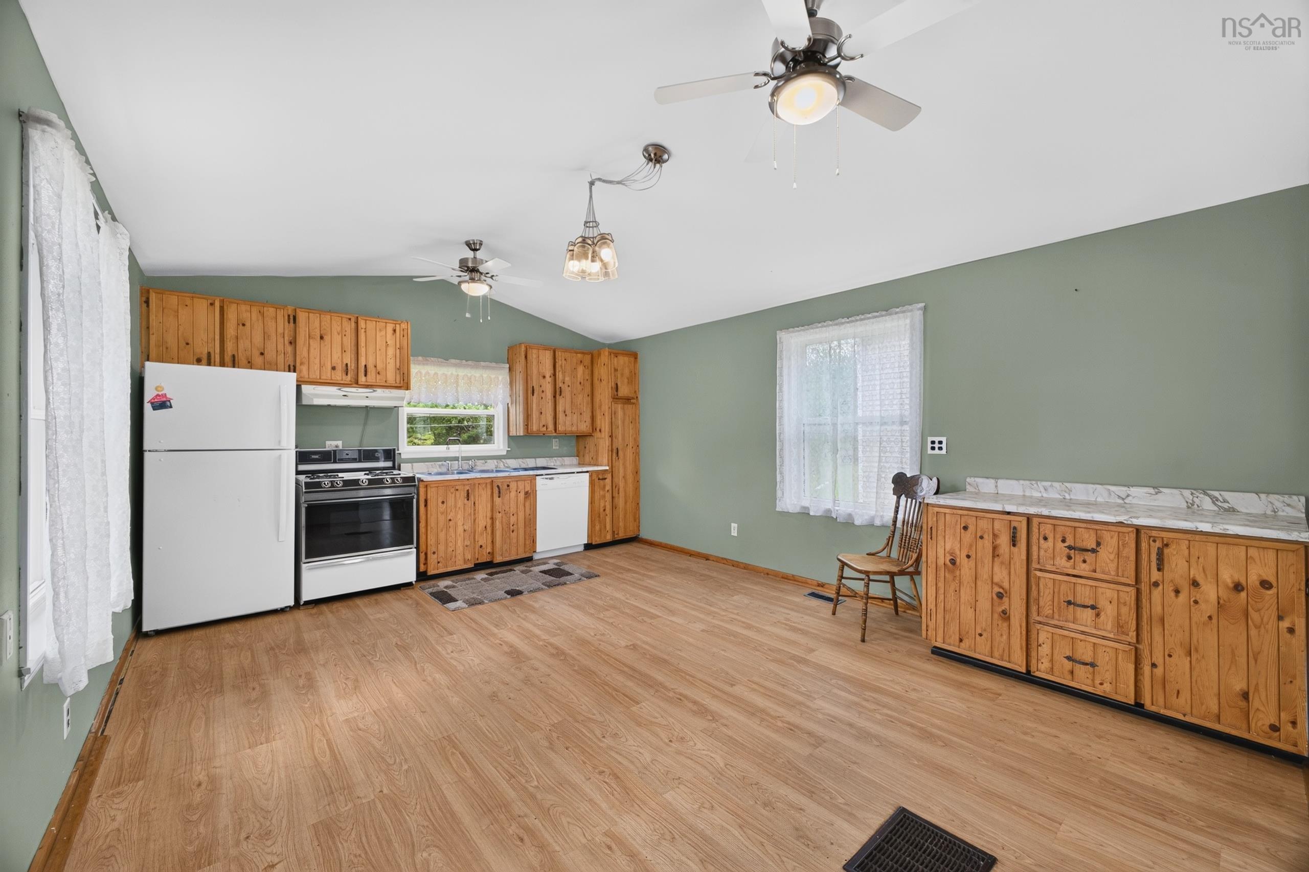 $234,900.00: 62 Chapel Street, Springhill