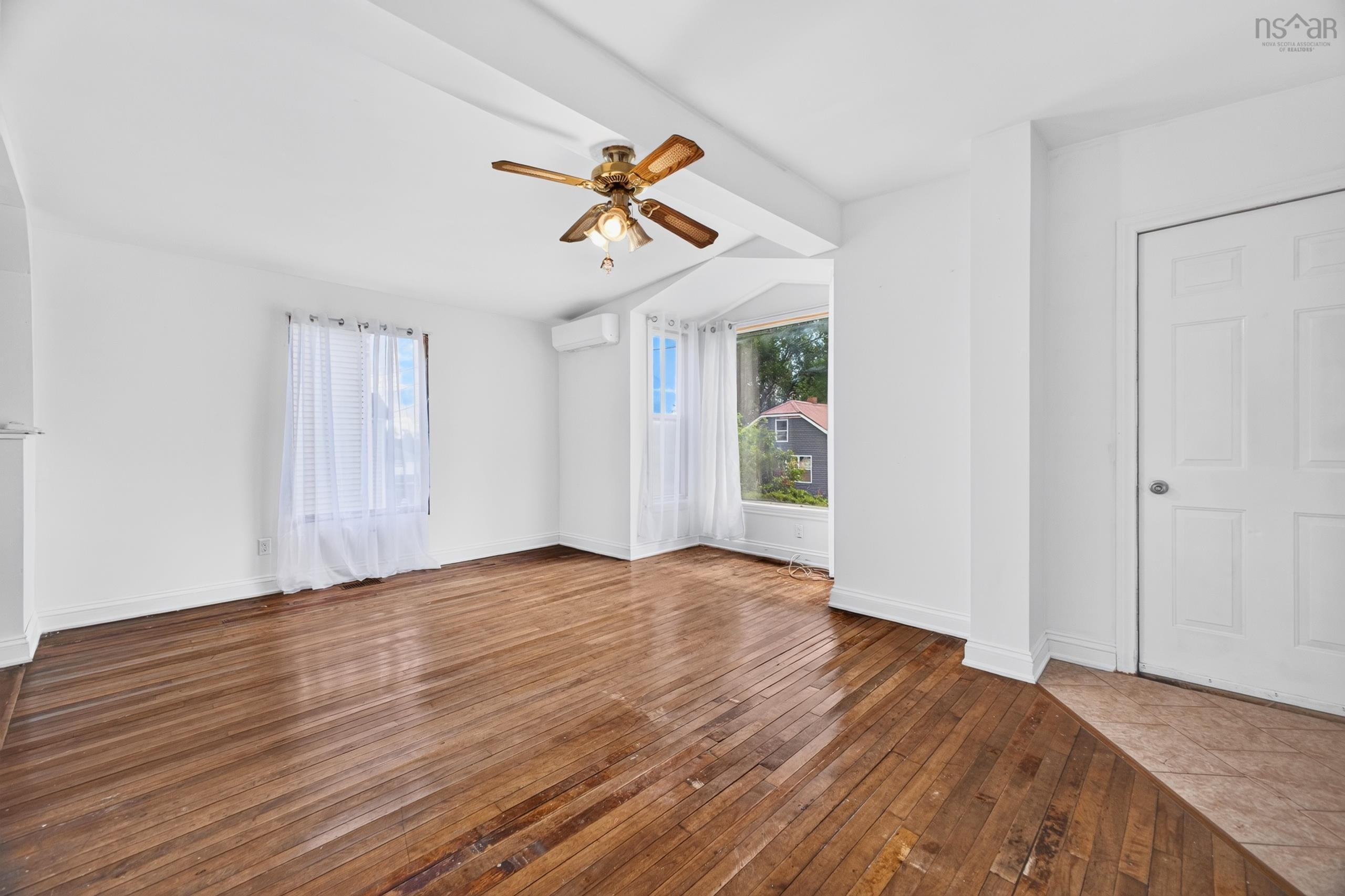 $234,900.00: 62 Chapel Street, Springhill