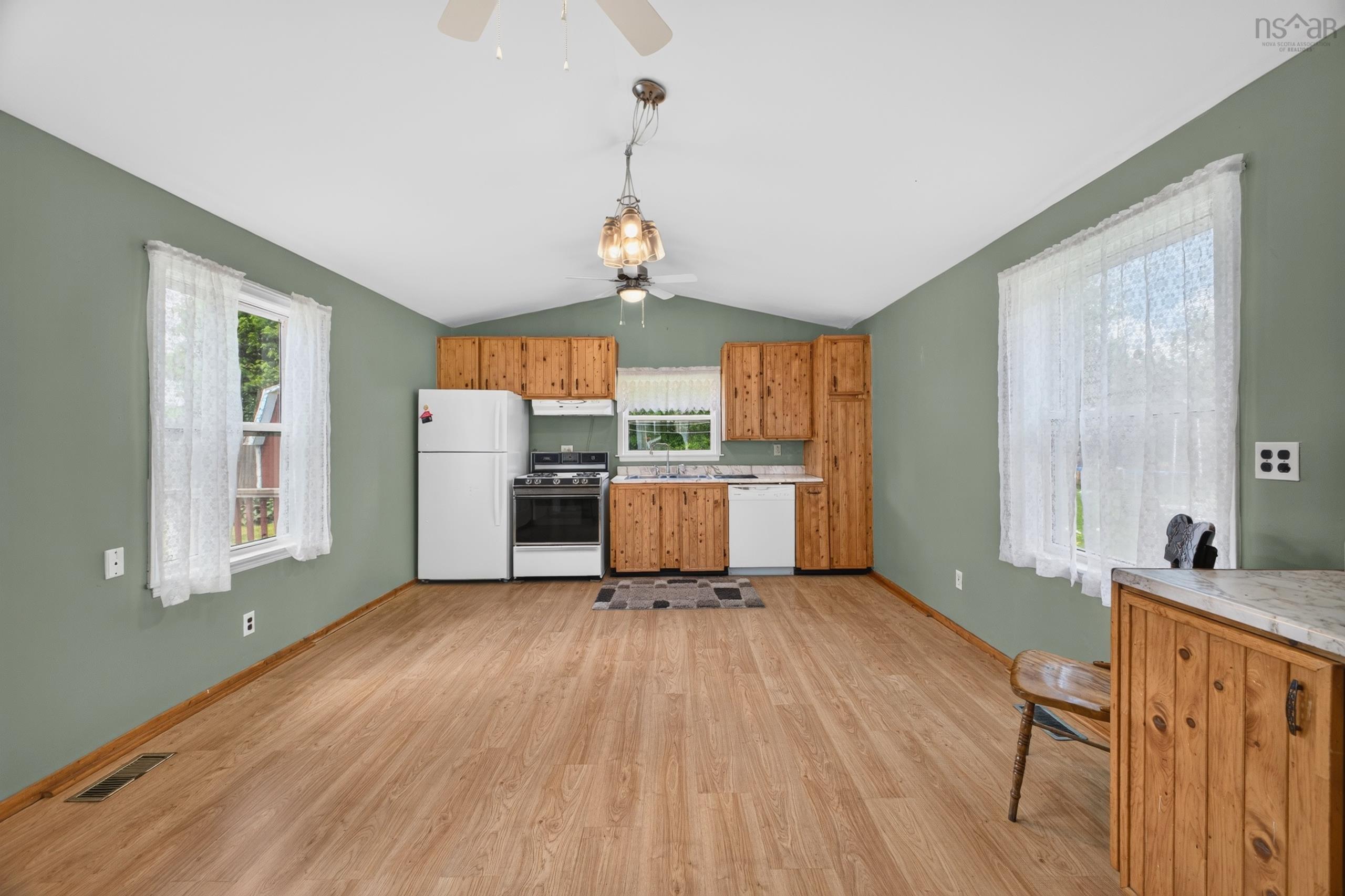 $234,900.00: 62 Chapel Street, Springhill