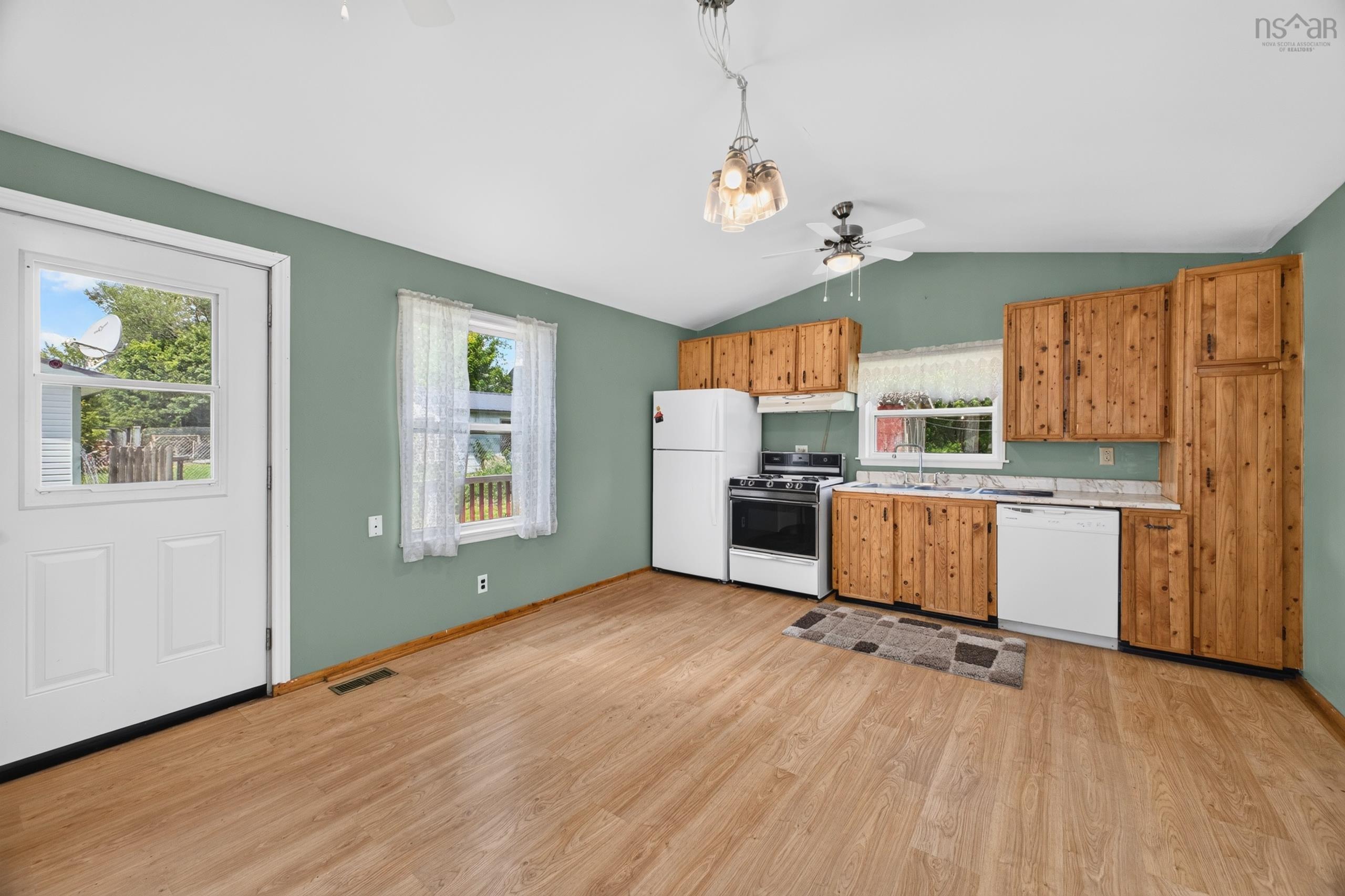 $234,900.00: 62 Chapel Street, Springhill