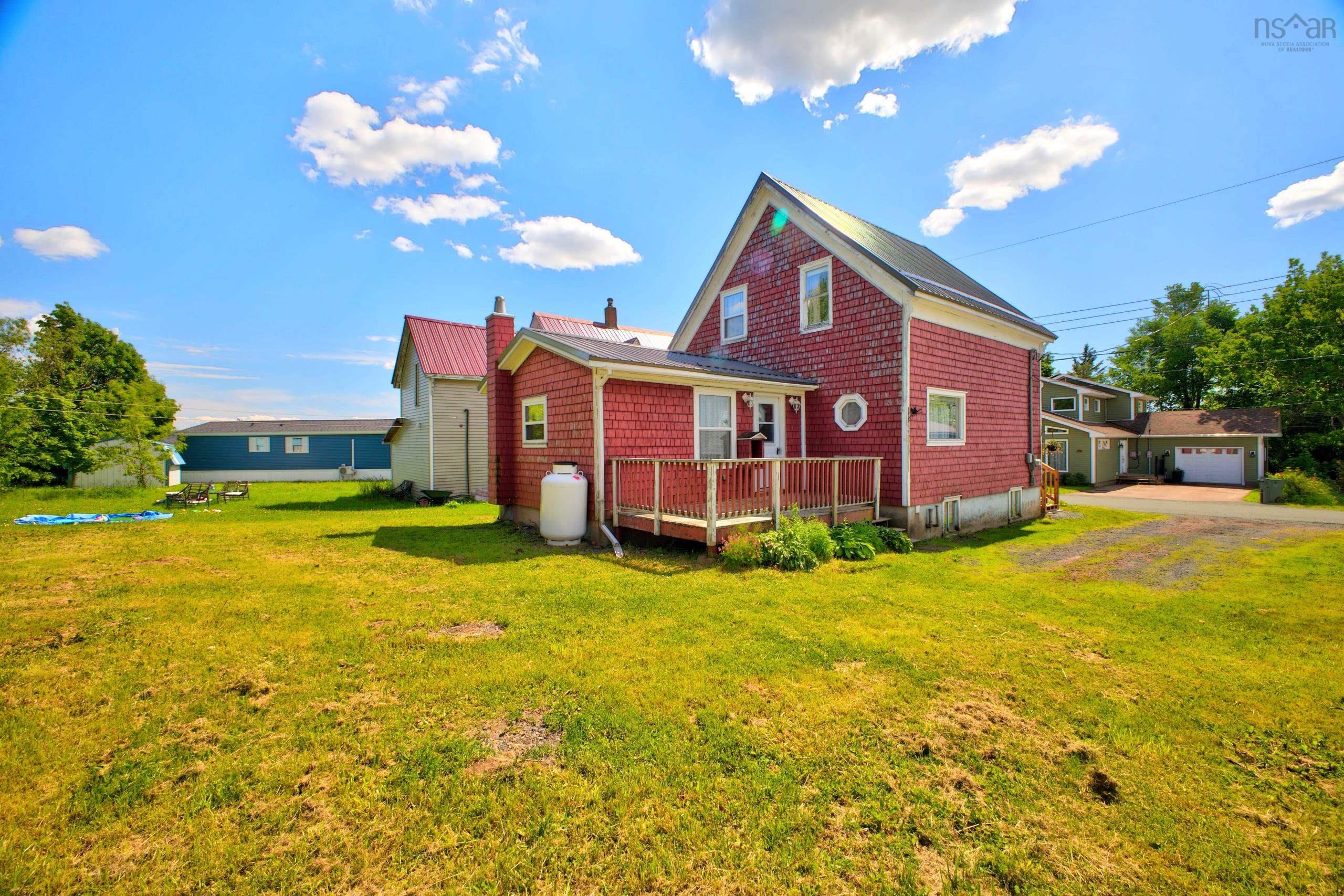 $234,900.00: 62 Chapel Street, Springhill