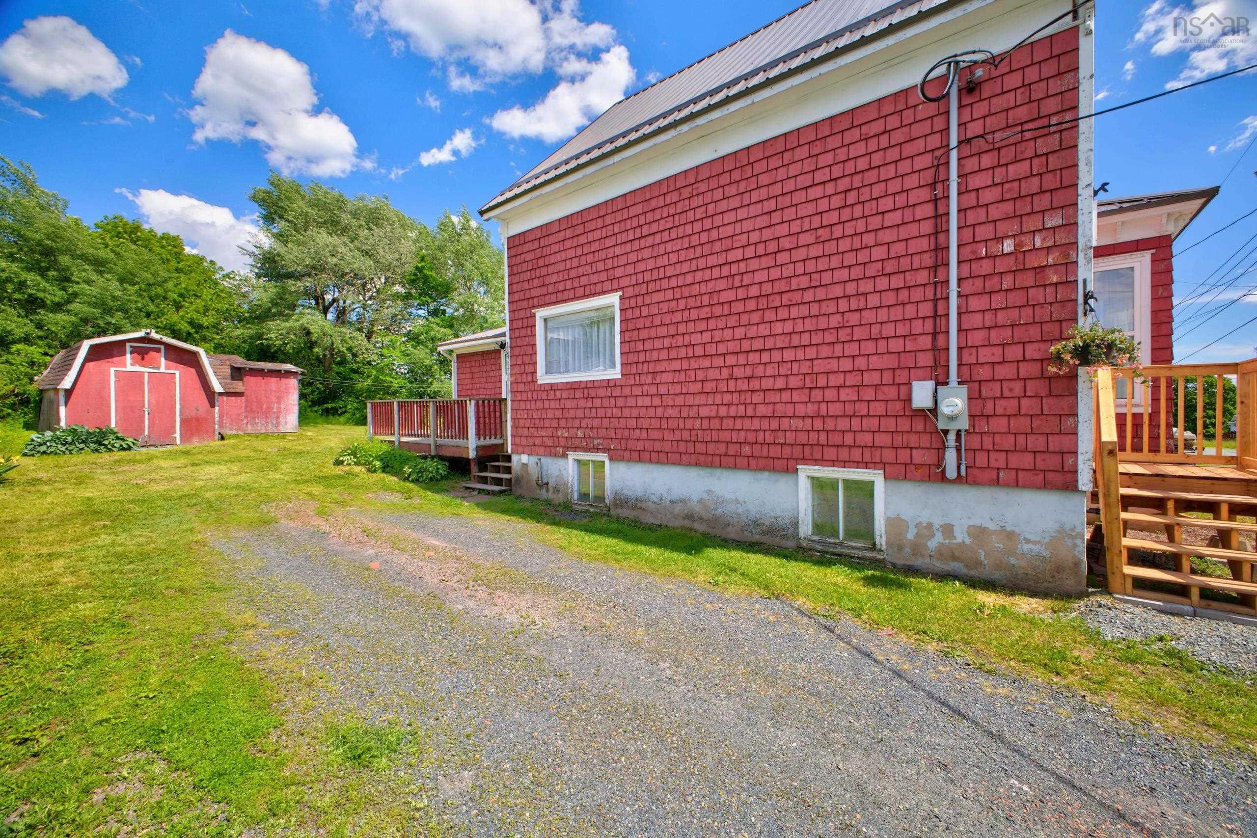 $234,900.00: 62 Chapel Street, Springhill