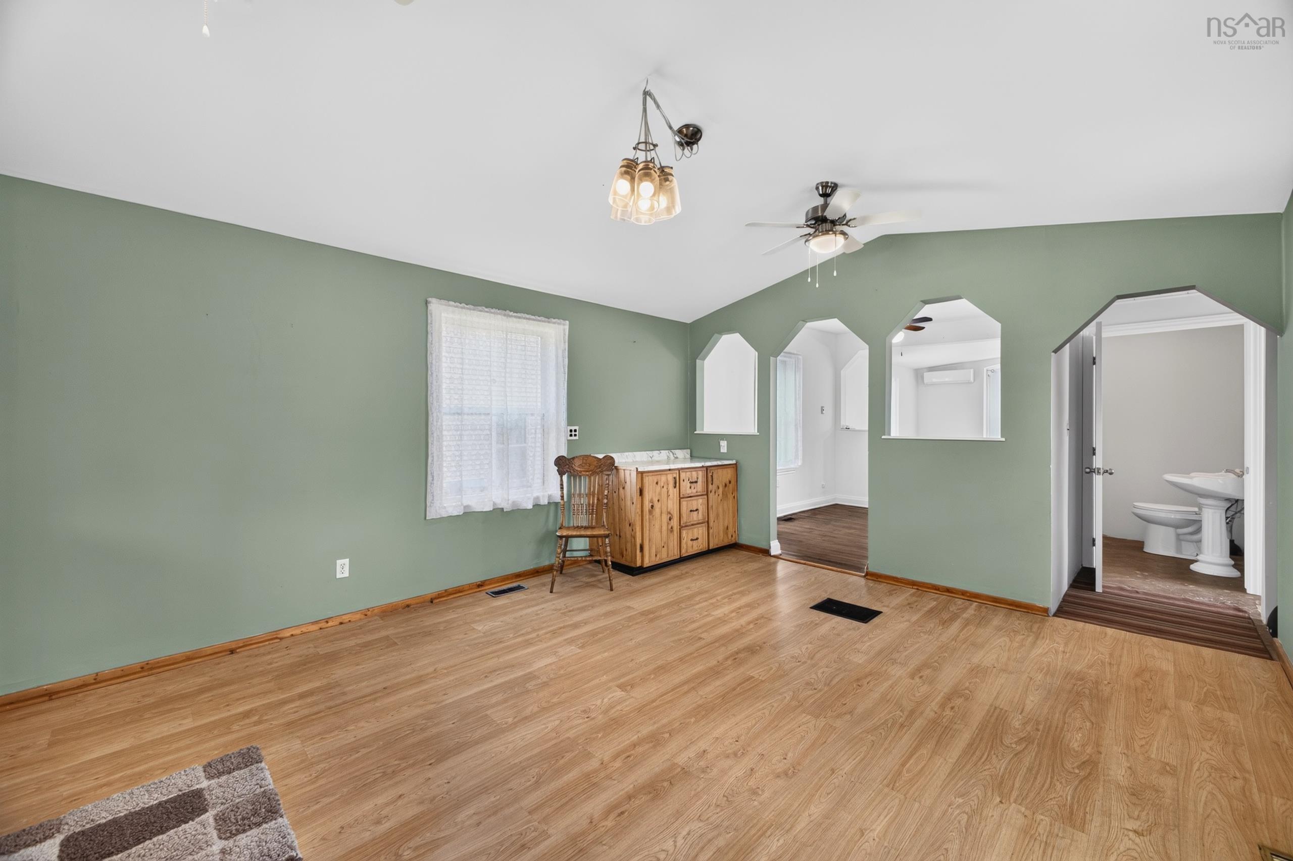 $234,900.00: 62 Chapel Street, Springhill