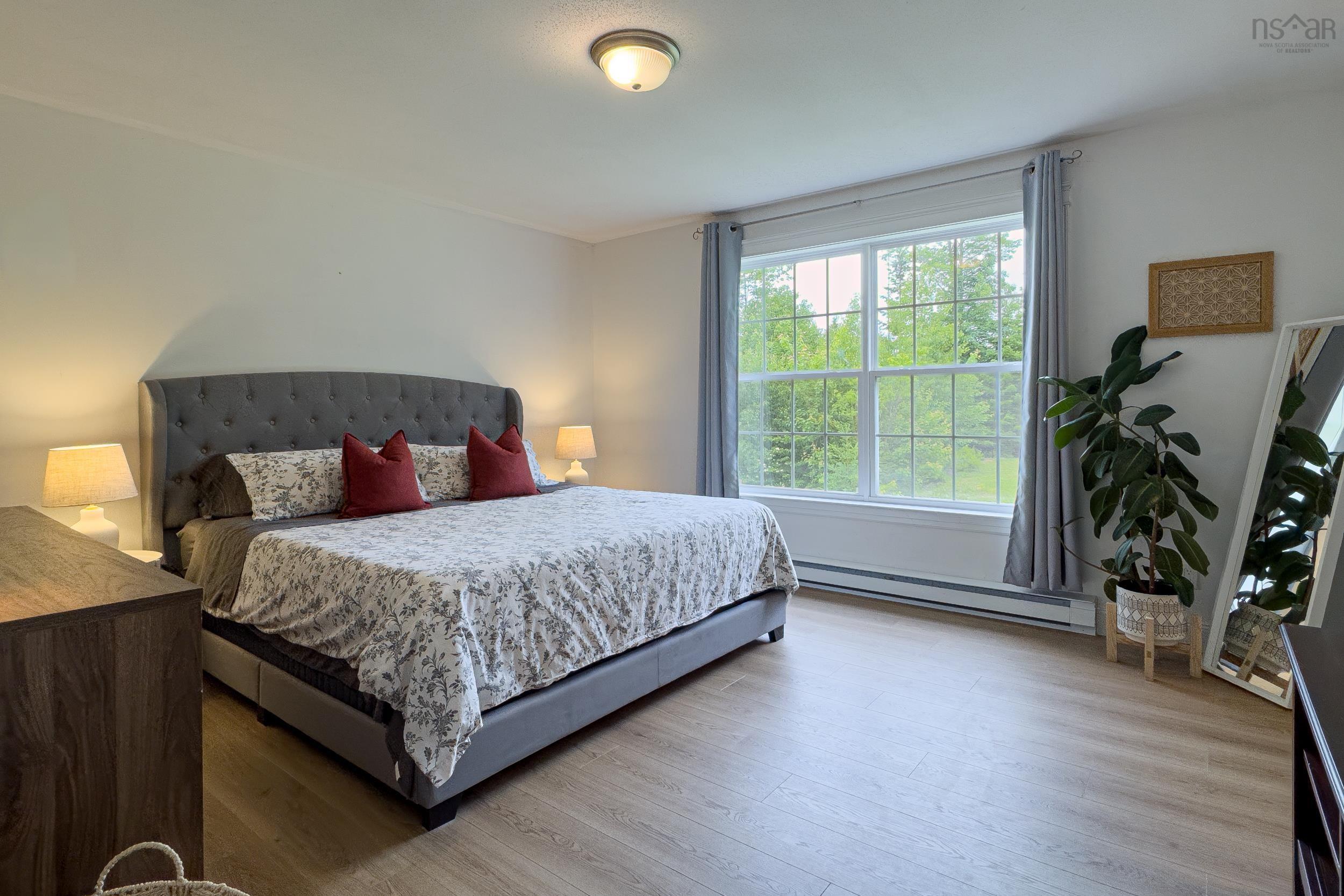 $699,900.00: 60 Elva Court, Tantallon