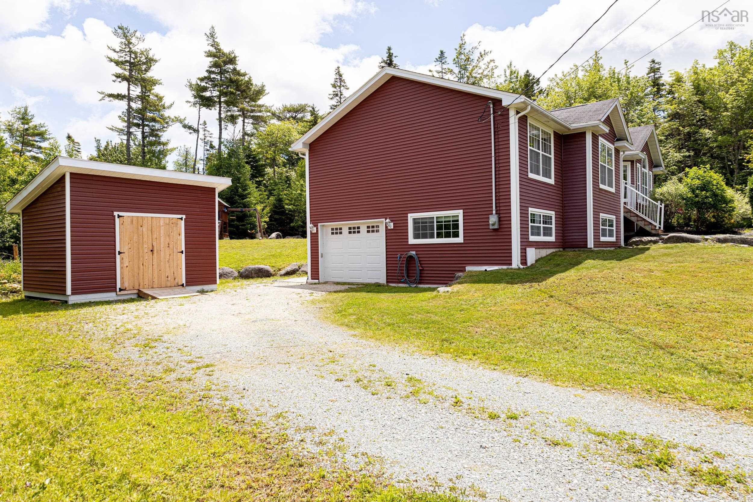 $699,900.00: 60 Elva Court, Tantallon