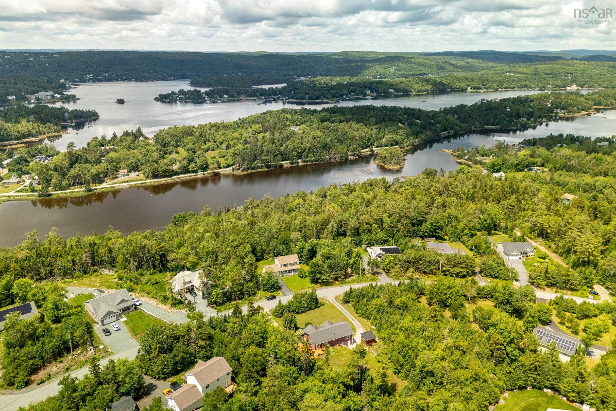 $699,900.00: 60 Elva Court, Tantallon