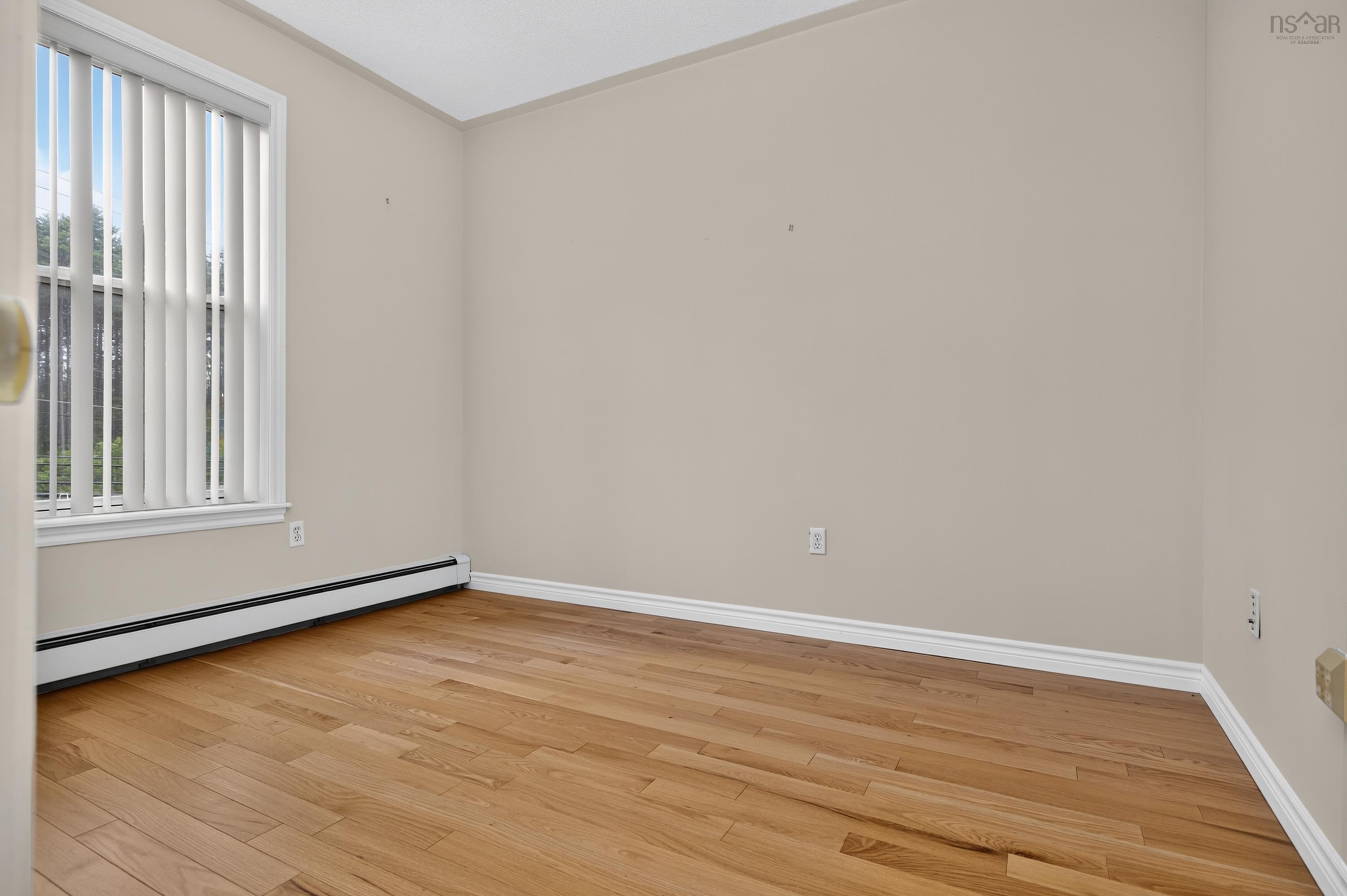 $459,900.00: 304 114 Regency Park Drive, Halifax