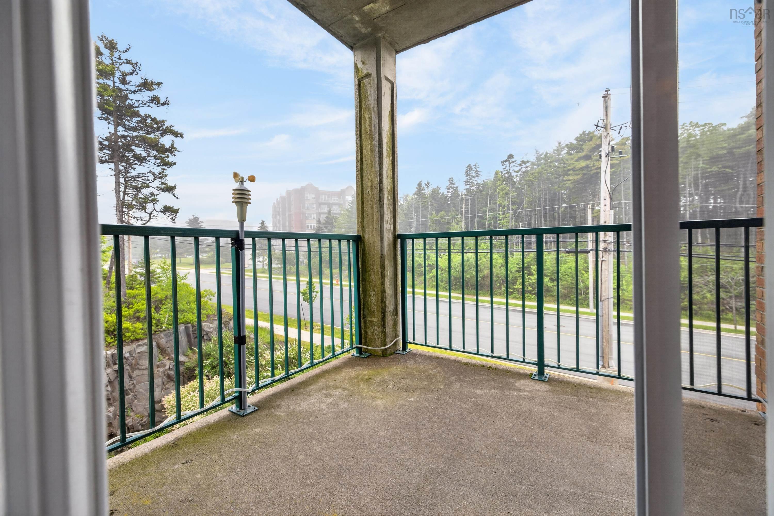 $459,900.00: 304 114 Regency Park Drive, Halifax