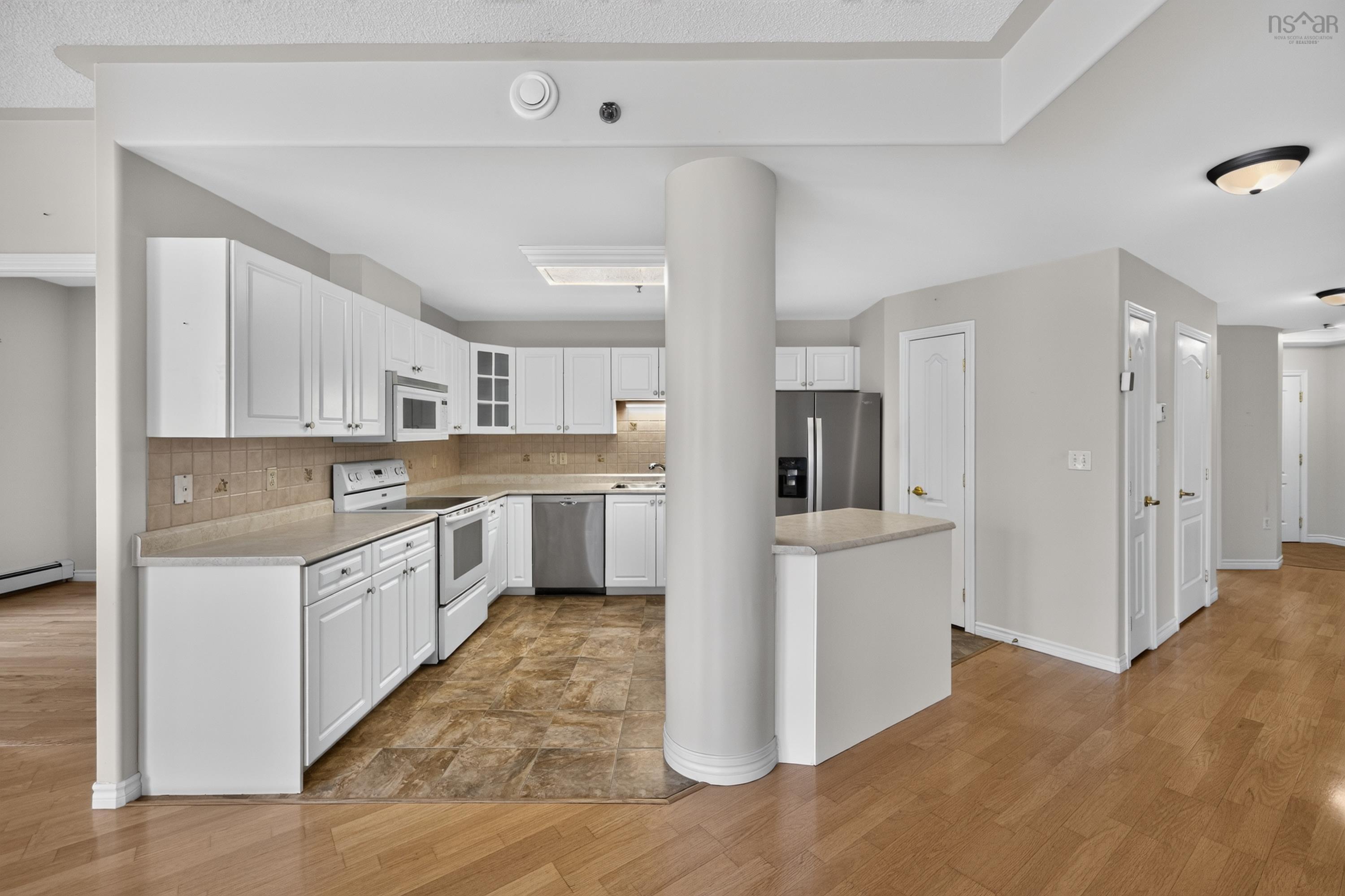 $459,900.00: 304 114 Regency Park Drive, Halifax