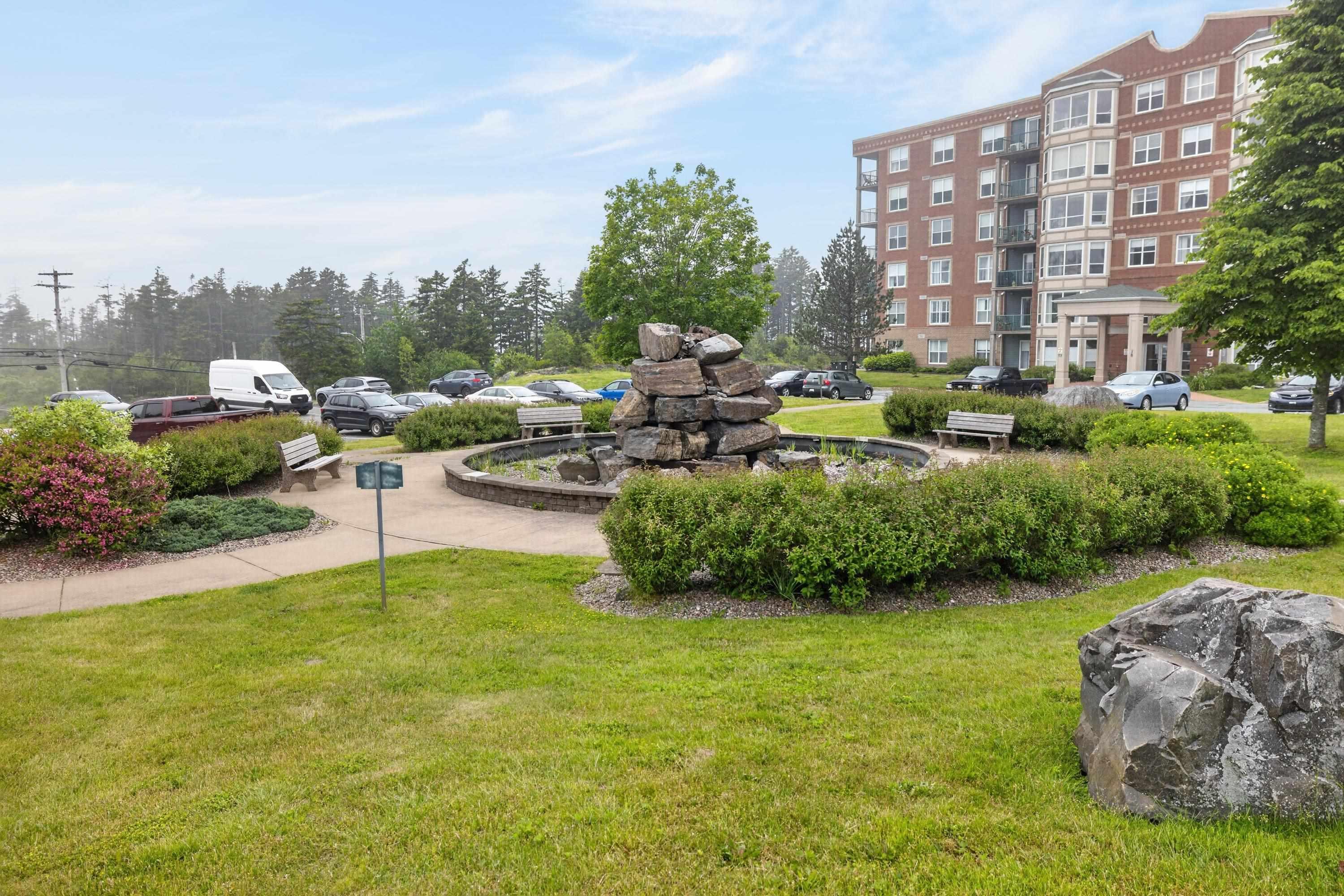 $459,900.00: 304 114 Regency Park Drive, Halifax