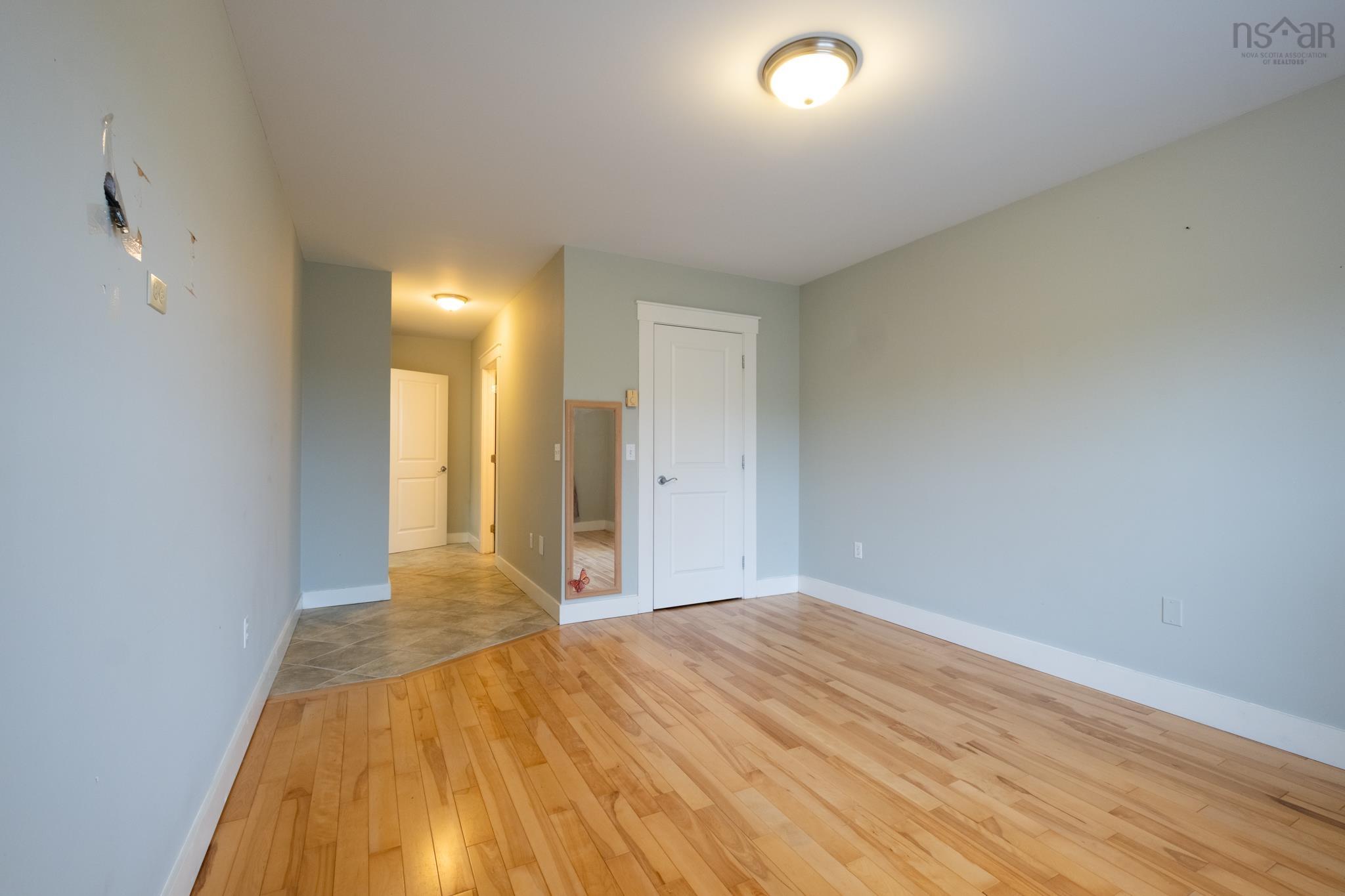 $549,900.00: 12 Narrowleaf Grove, Portland Hills