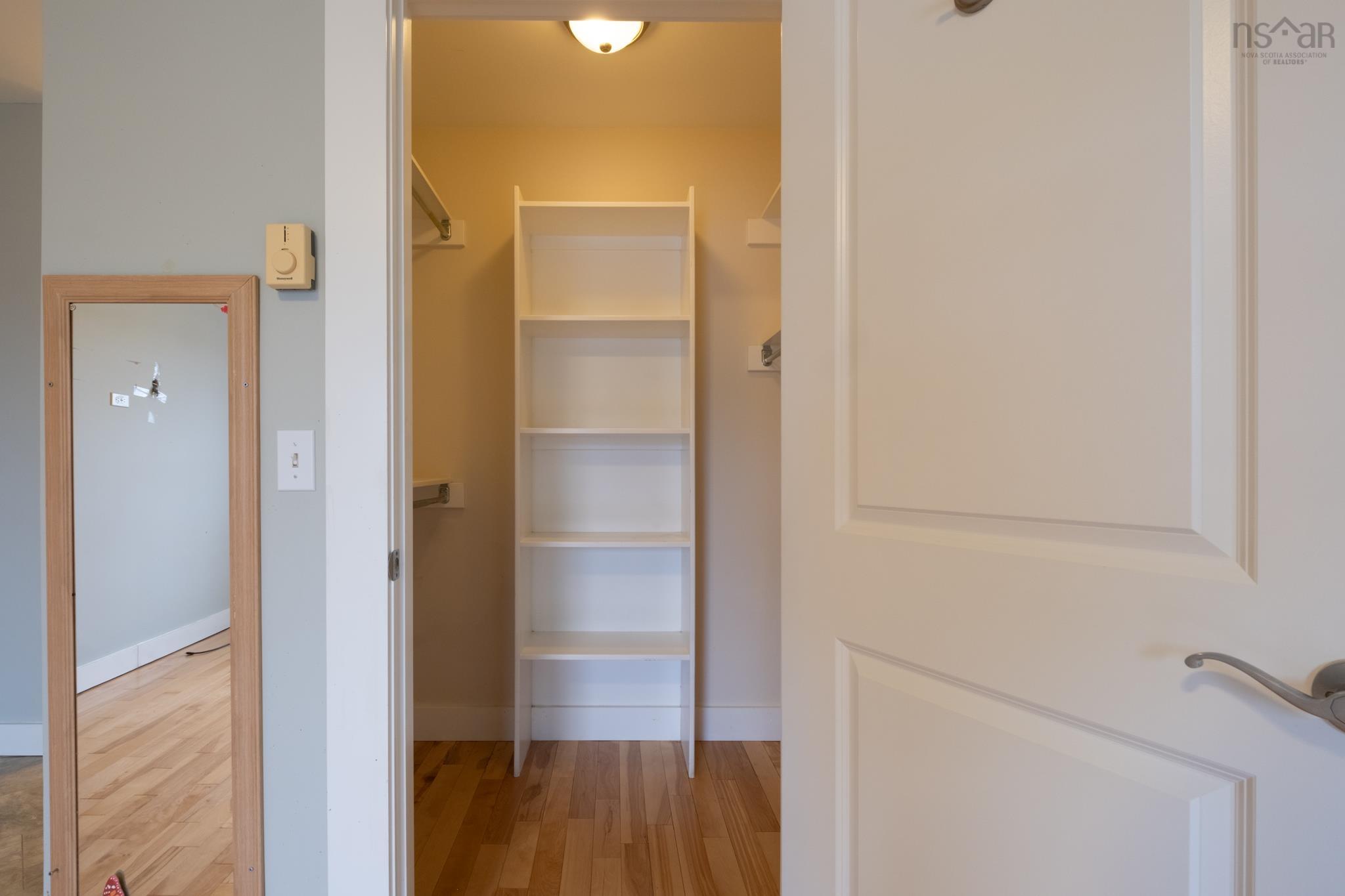 $549,900.00: 12 Narrowleaf Grove, Portland Hills